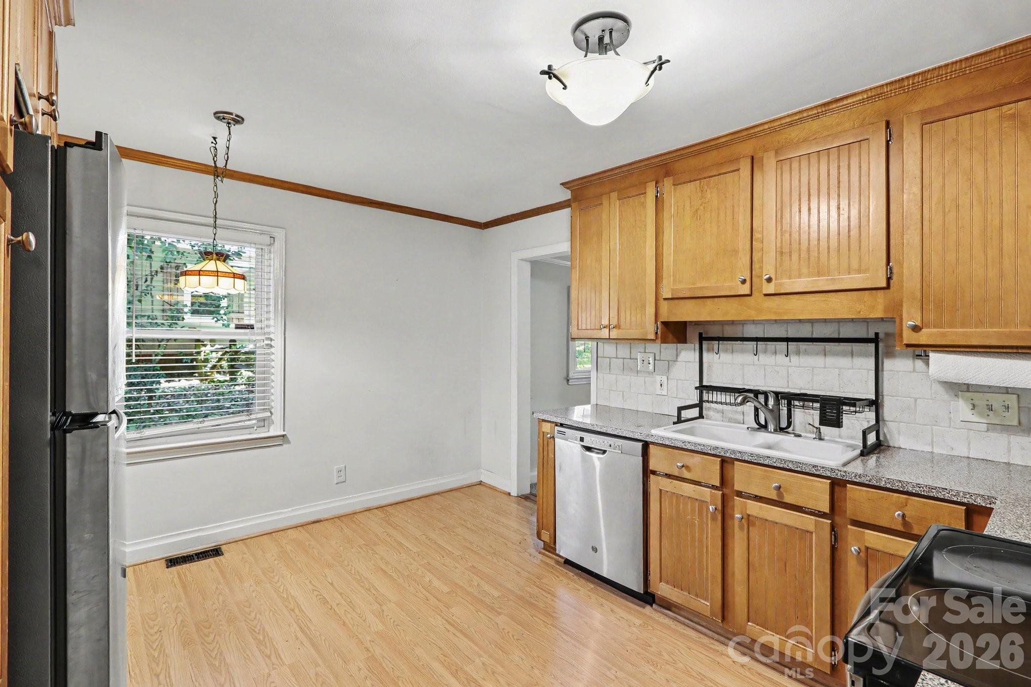 1819 Arnold Drive — Charlotte