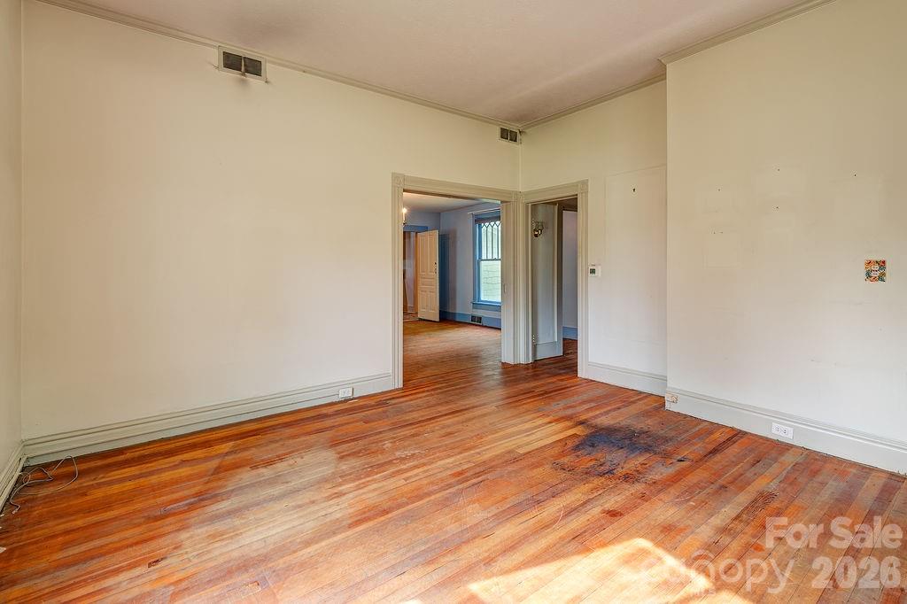 648 Lakeshore Drive — Asheville