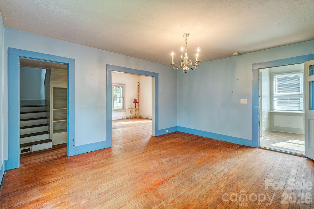 648 Lakeshore Drive — Asheville