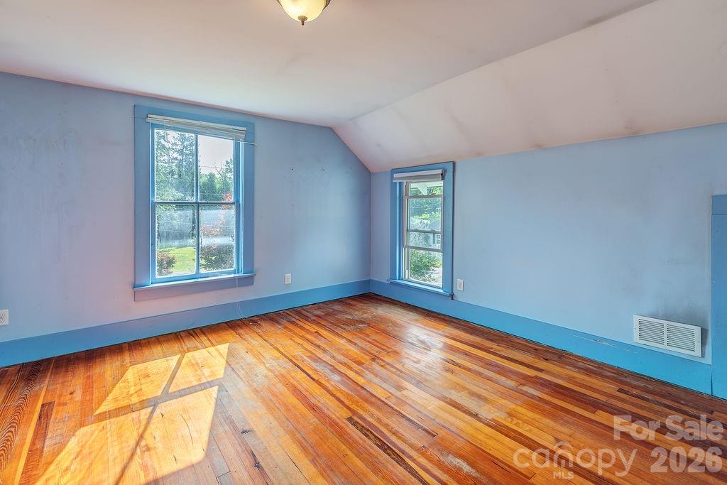 648 Lakeshore Drive — Asheville