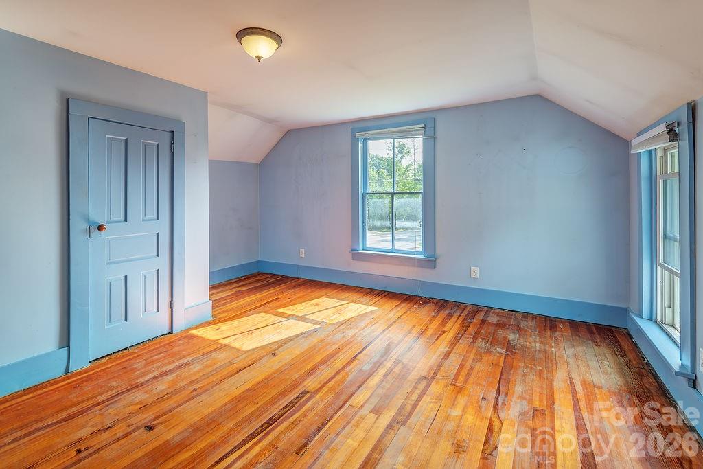648 Lakeshore Drive — Asheville