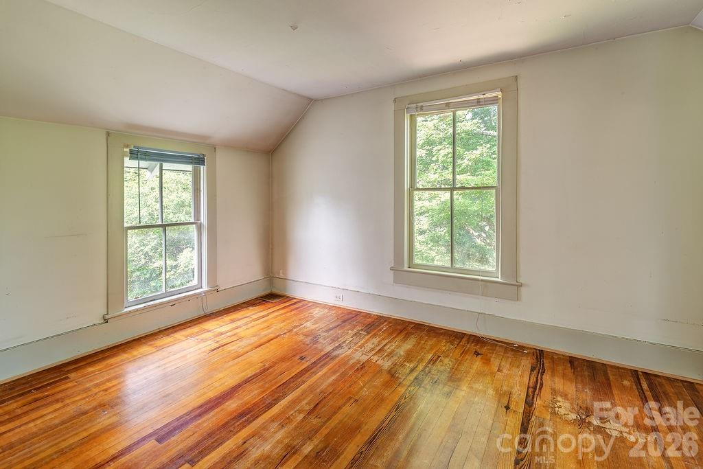 648 Lakeshore Drive — Asheville