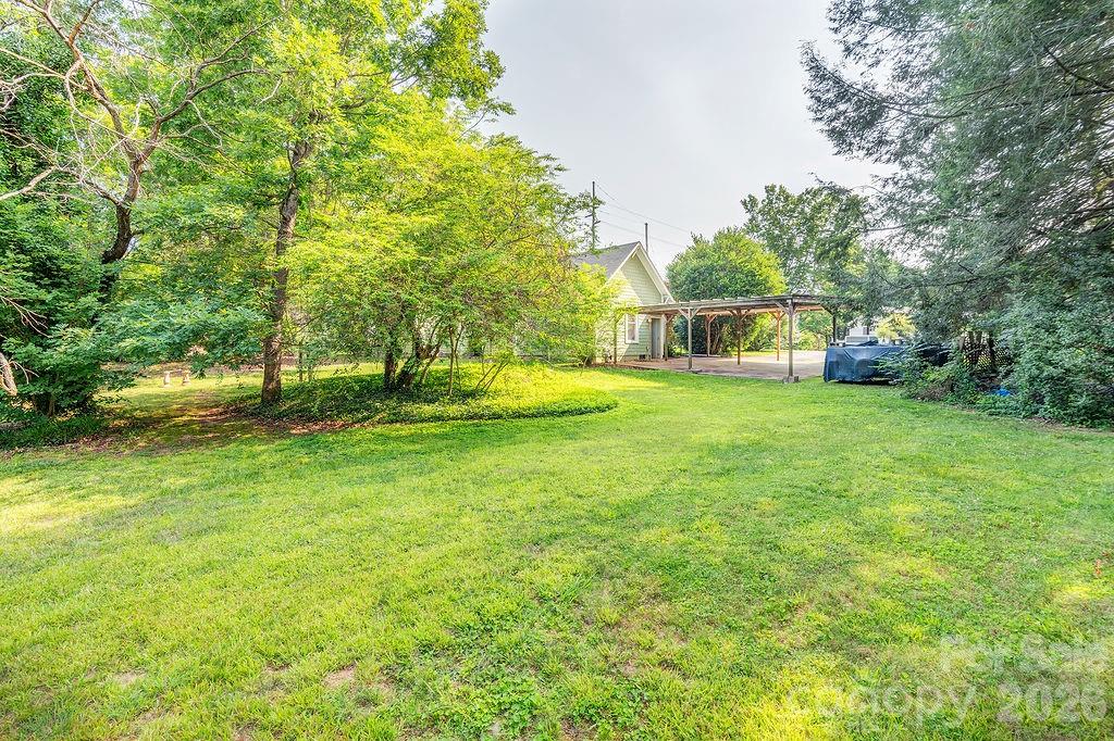 648 Lakeshore Drive — Asheville