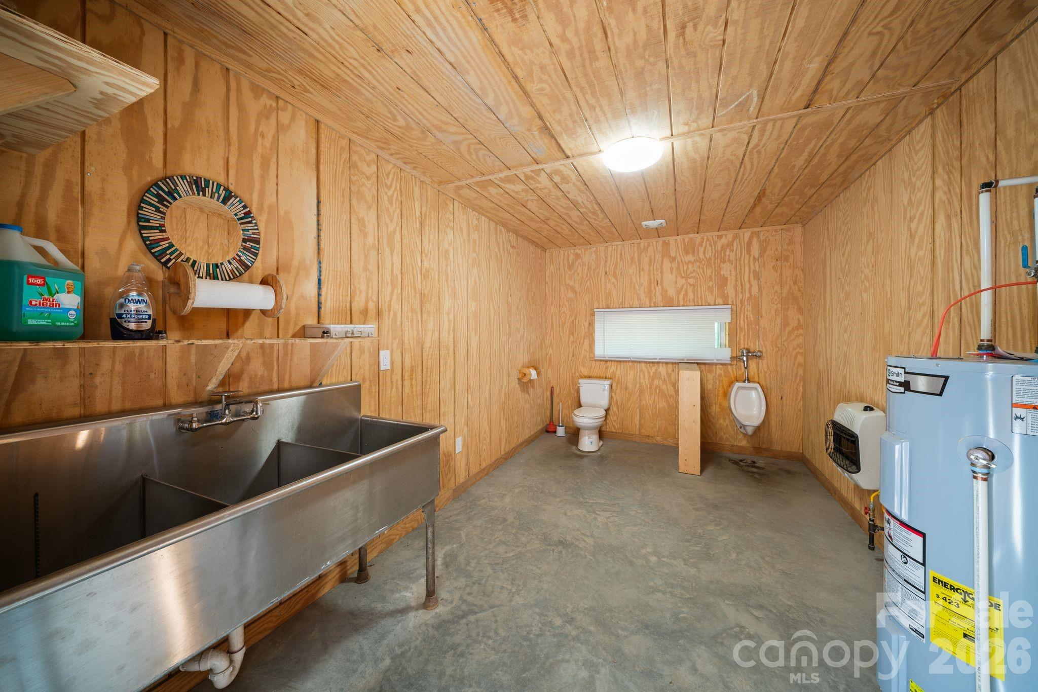 1372 & 1370 Barnardsville Highway — Barnardsville