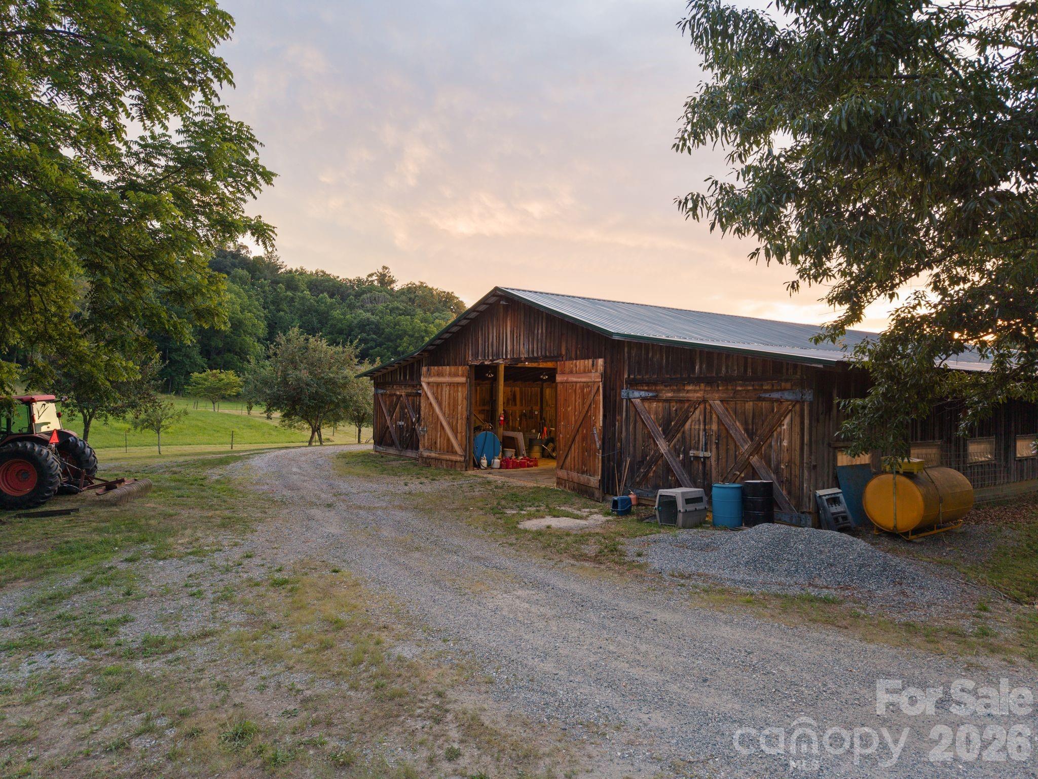 1372 & 1370 Barnardsville Highway — Barnardsville
