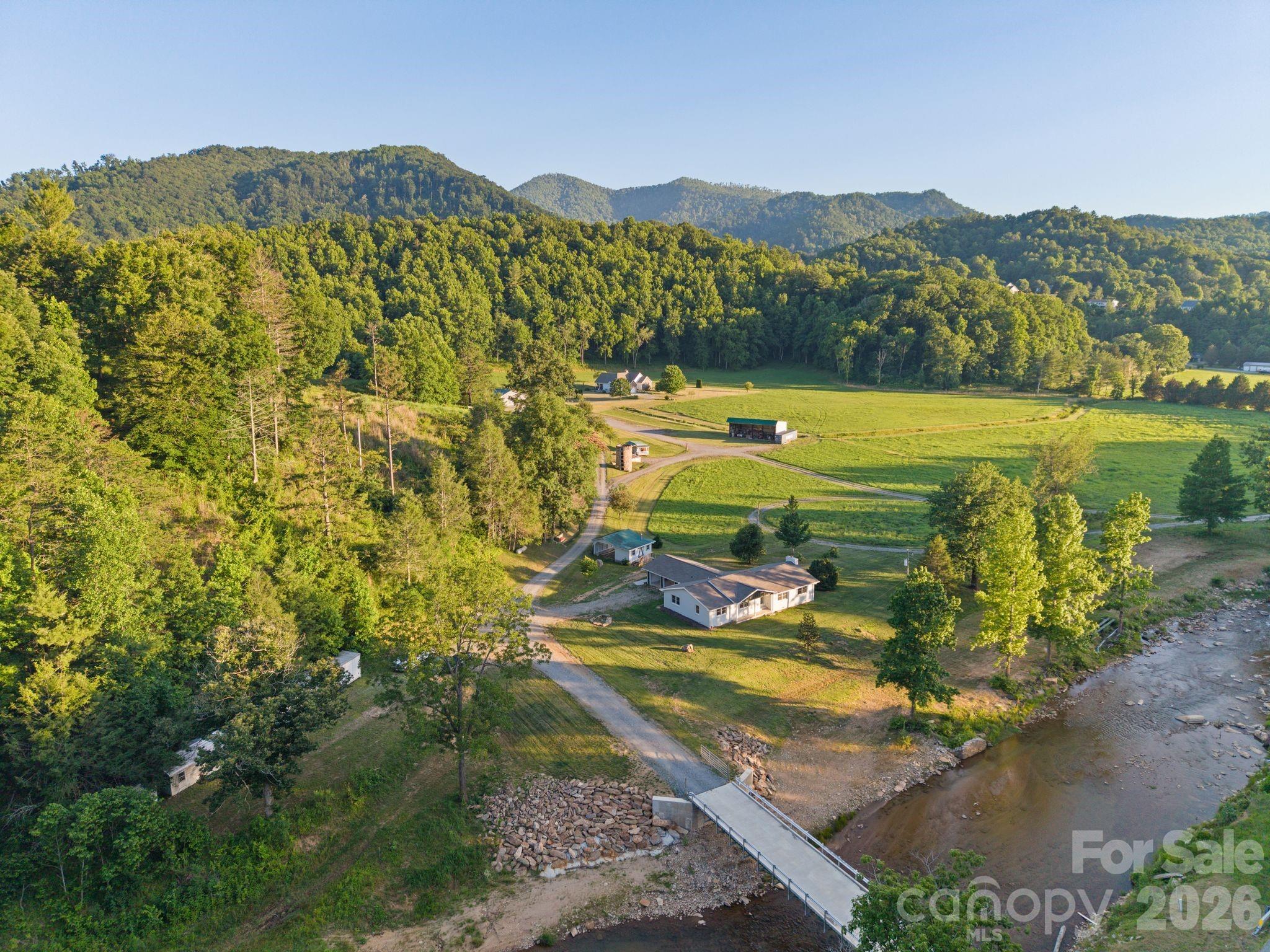 1372 & 1370 Barnardsville Highway — Barnardsville