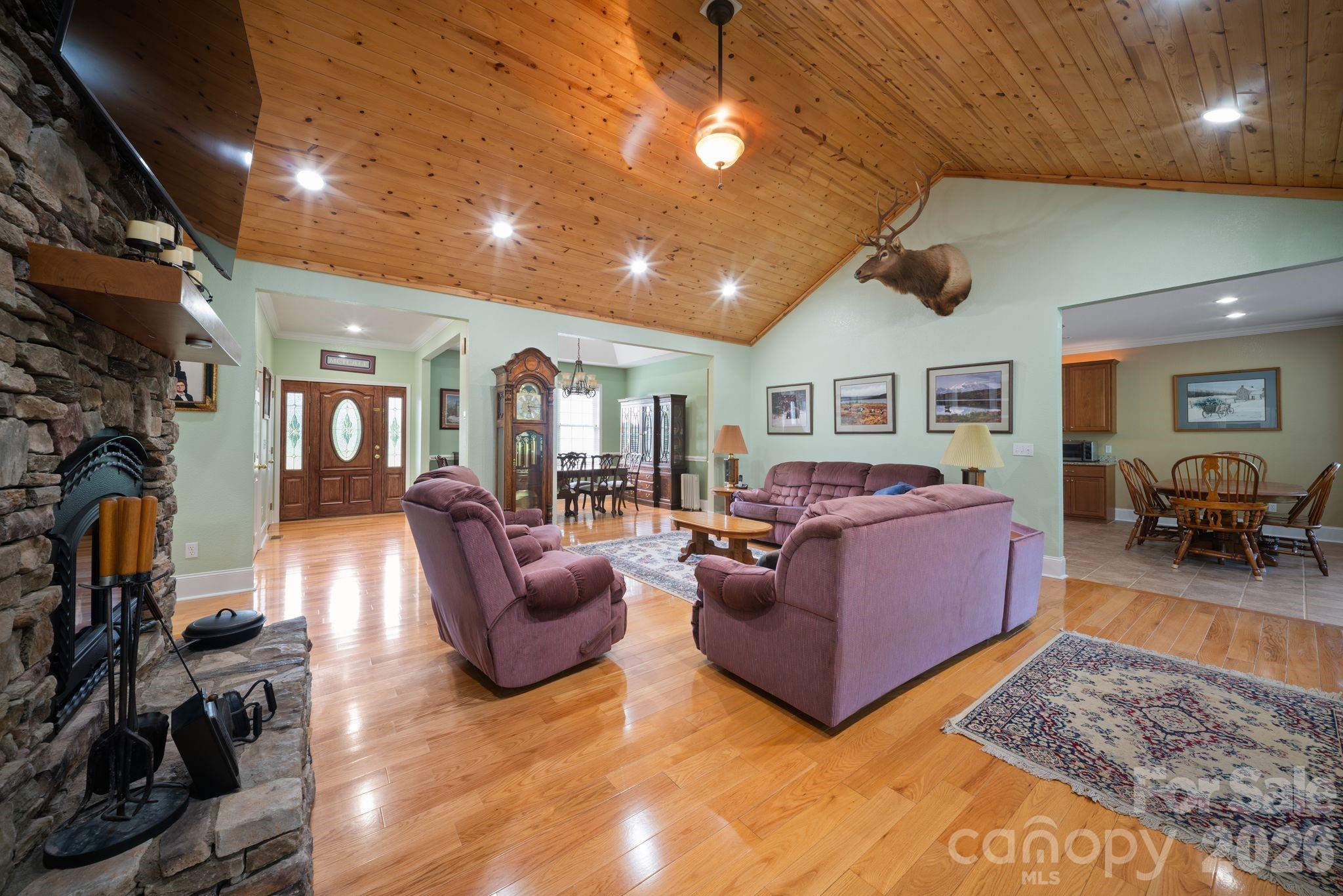 1372 & 1370 Barnardsville Highway — Barnardsville