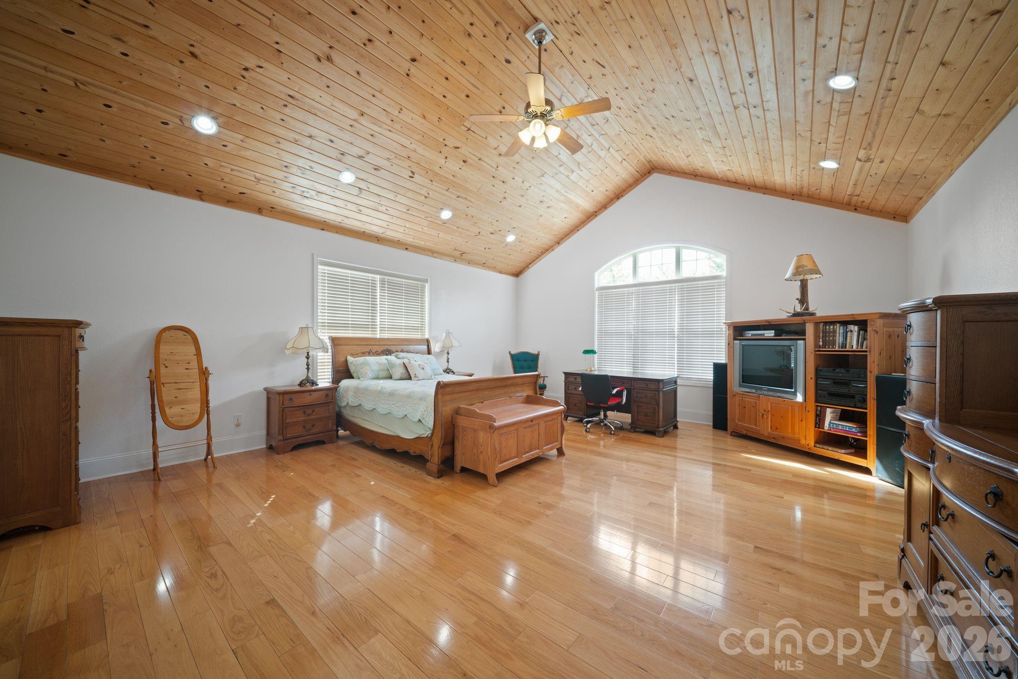 1372 & 1370 Barnardsville Highway — Barnardsville