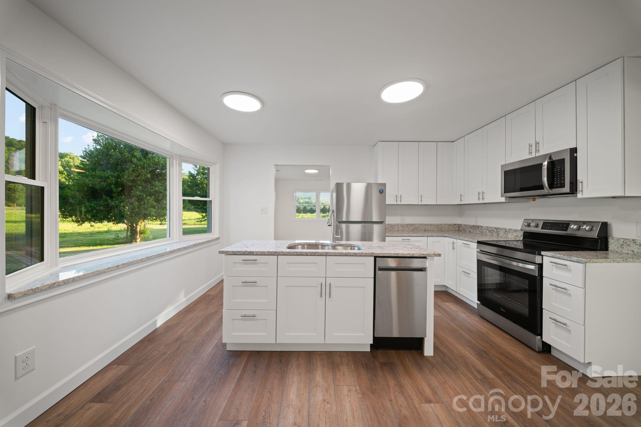 1372 & 1370 Barnardsville Highway — Barnardsville