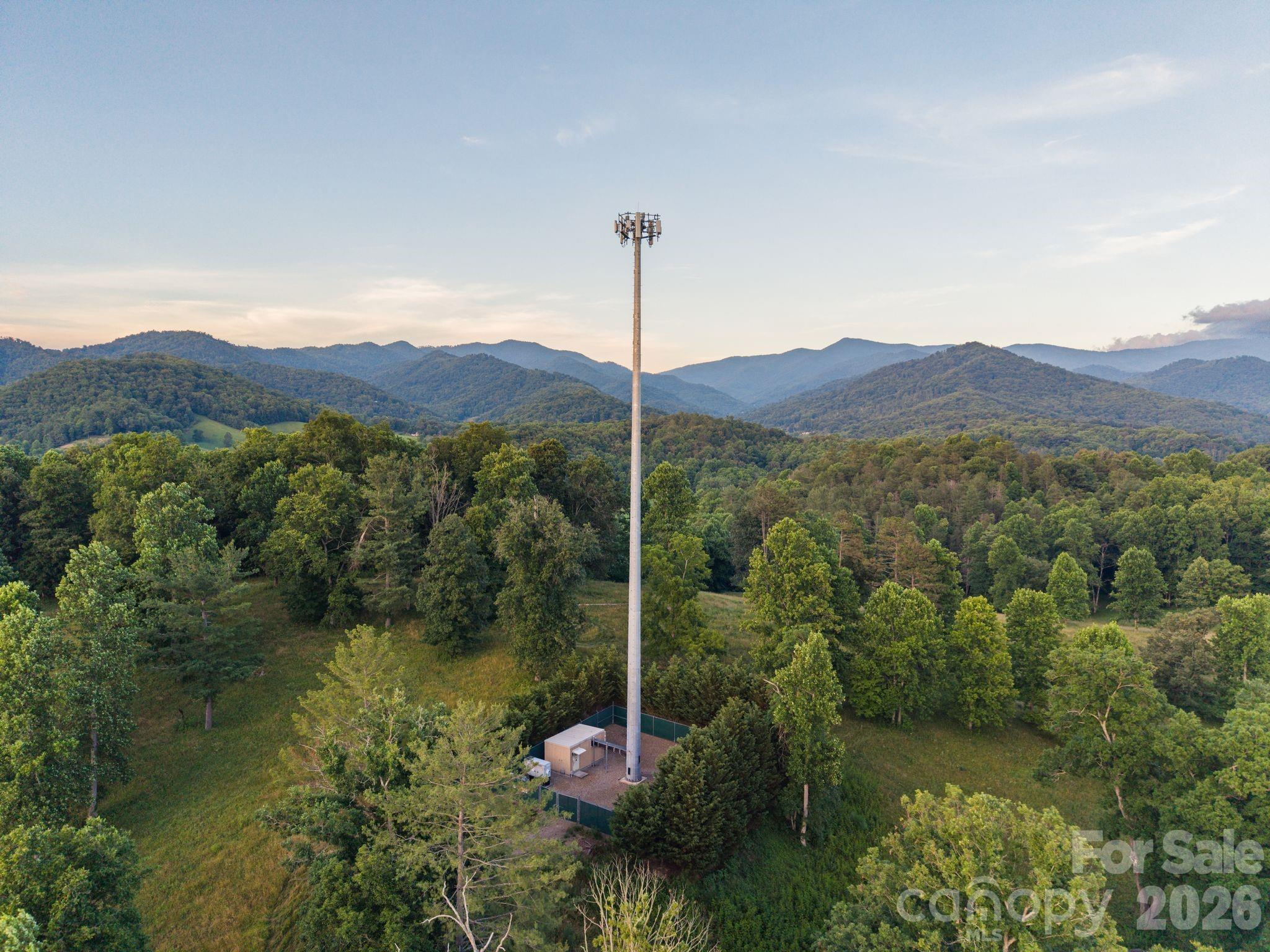 1372 & 1370 Barnardsville Highway — Barnardsville