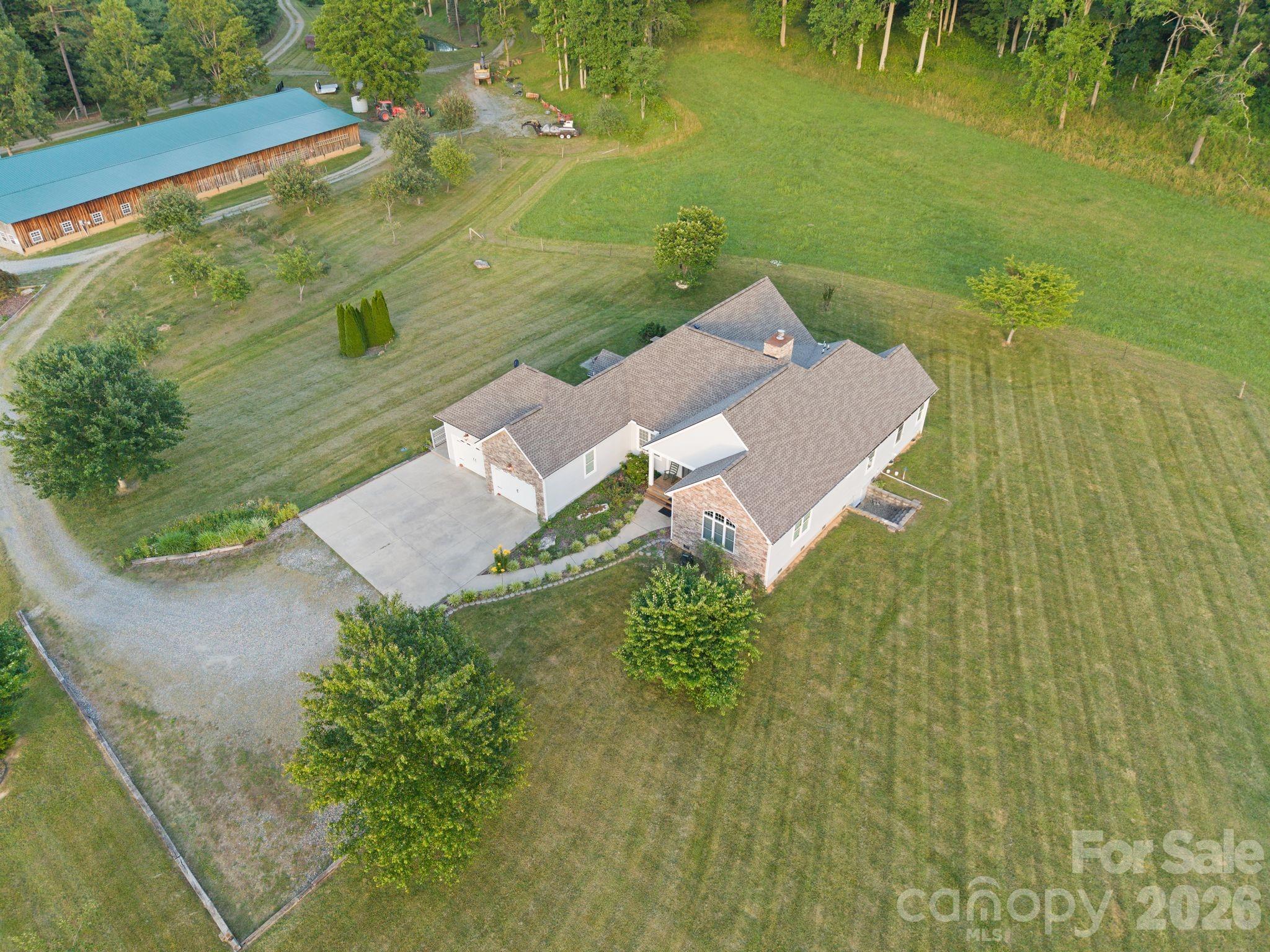 1372 & 1370 Barnardsville Highway — Barnardsville