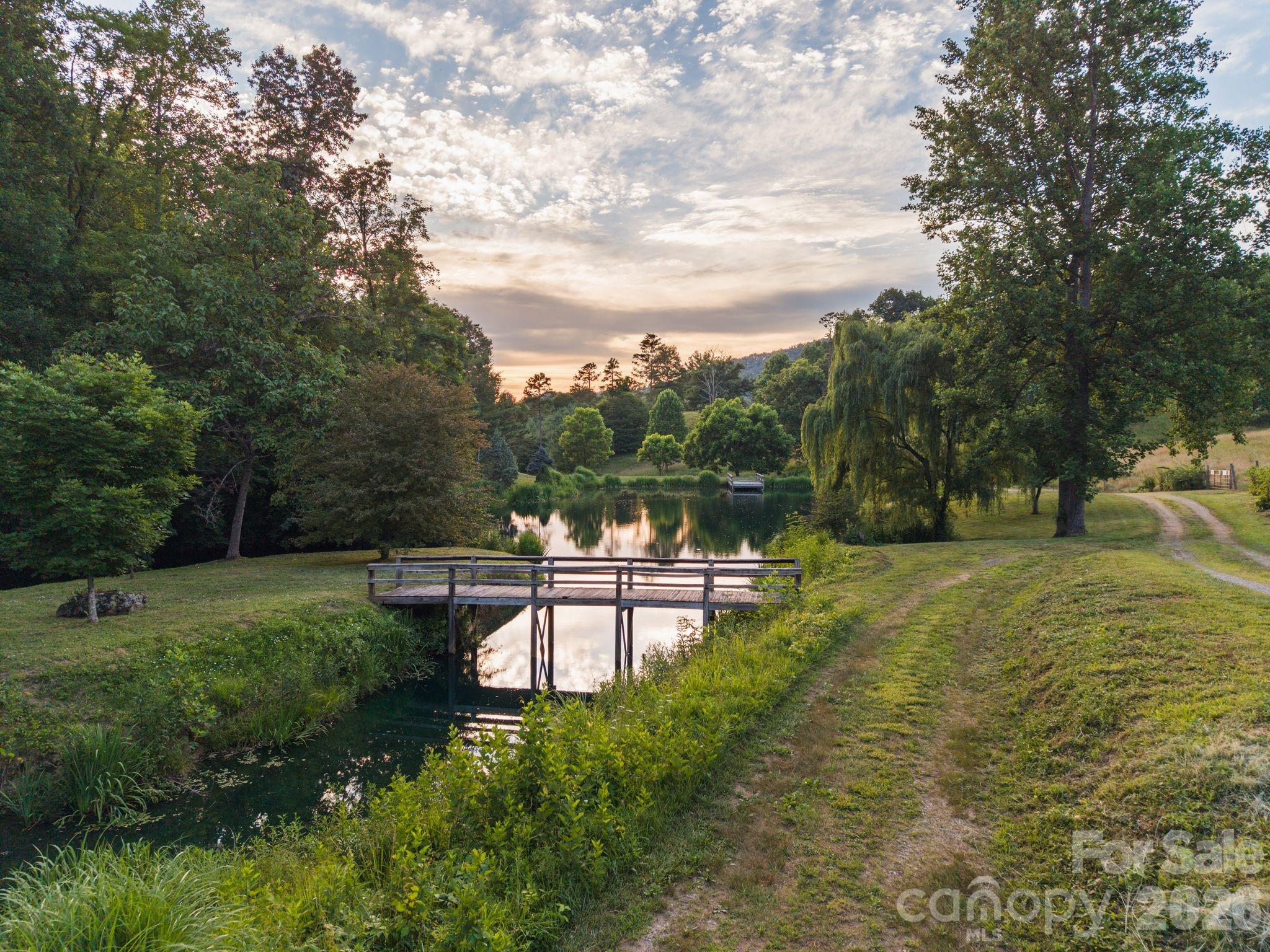 1372 & 1370 Barnardsville Highway — Barnardsville