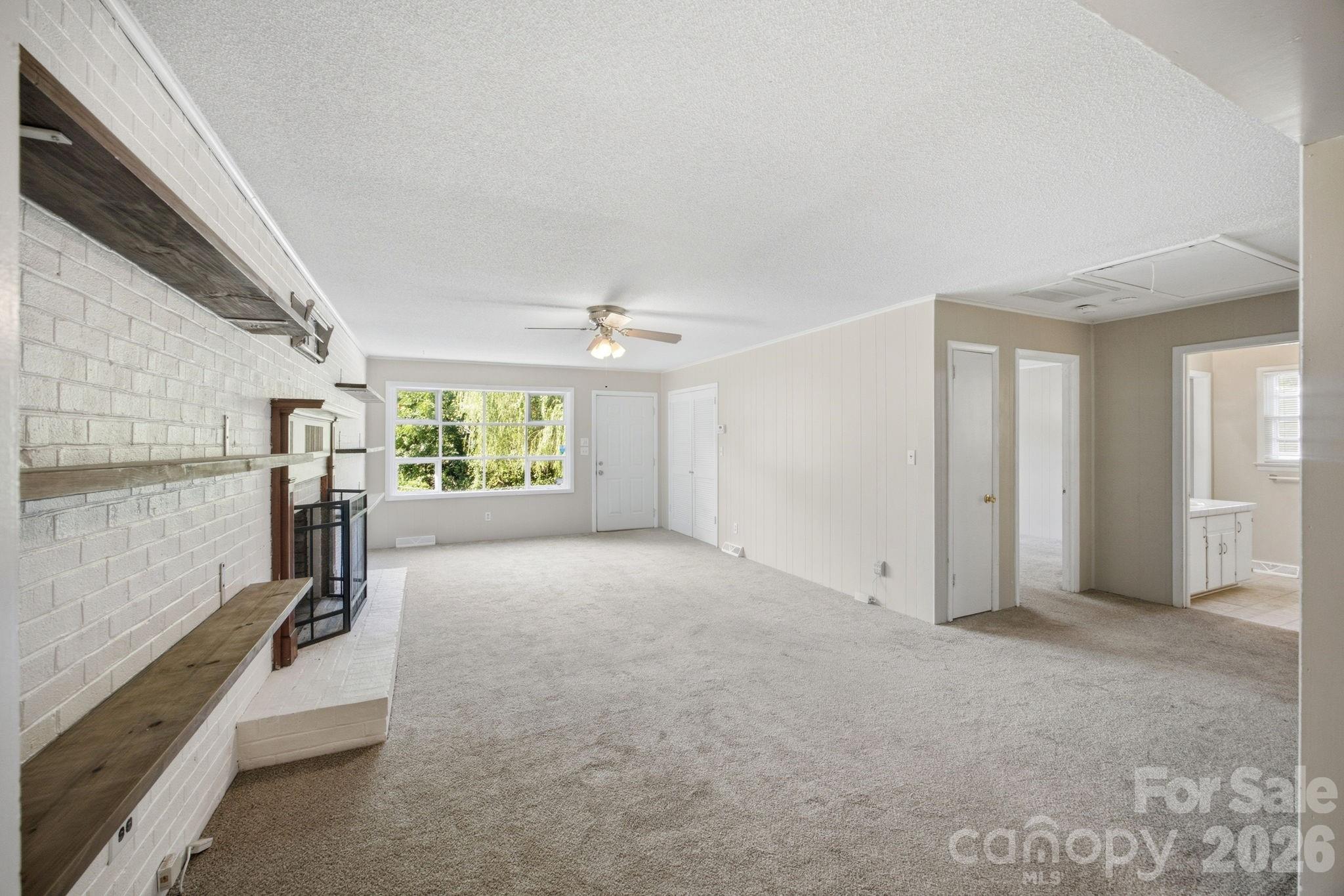 1401 Grovewood Drive — Charlotte