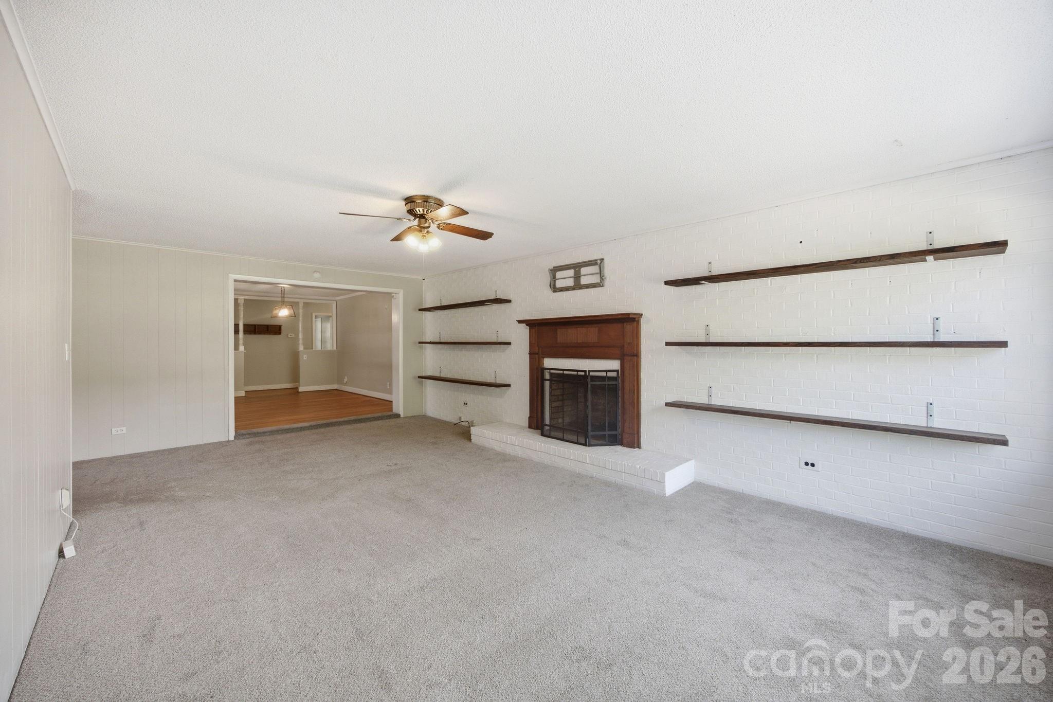 1401 Grovewood Drive — Charlotte