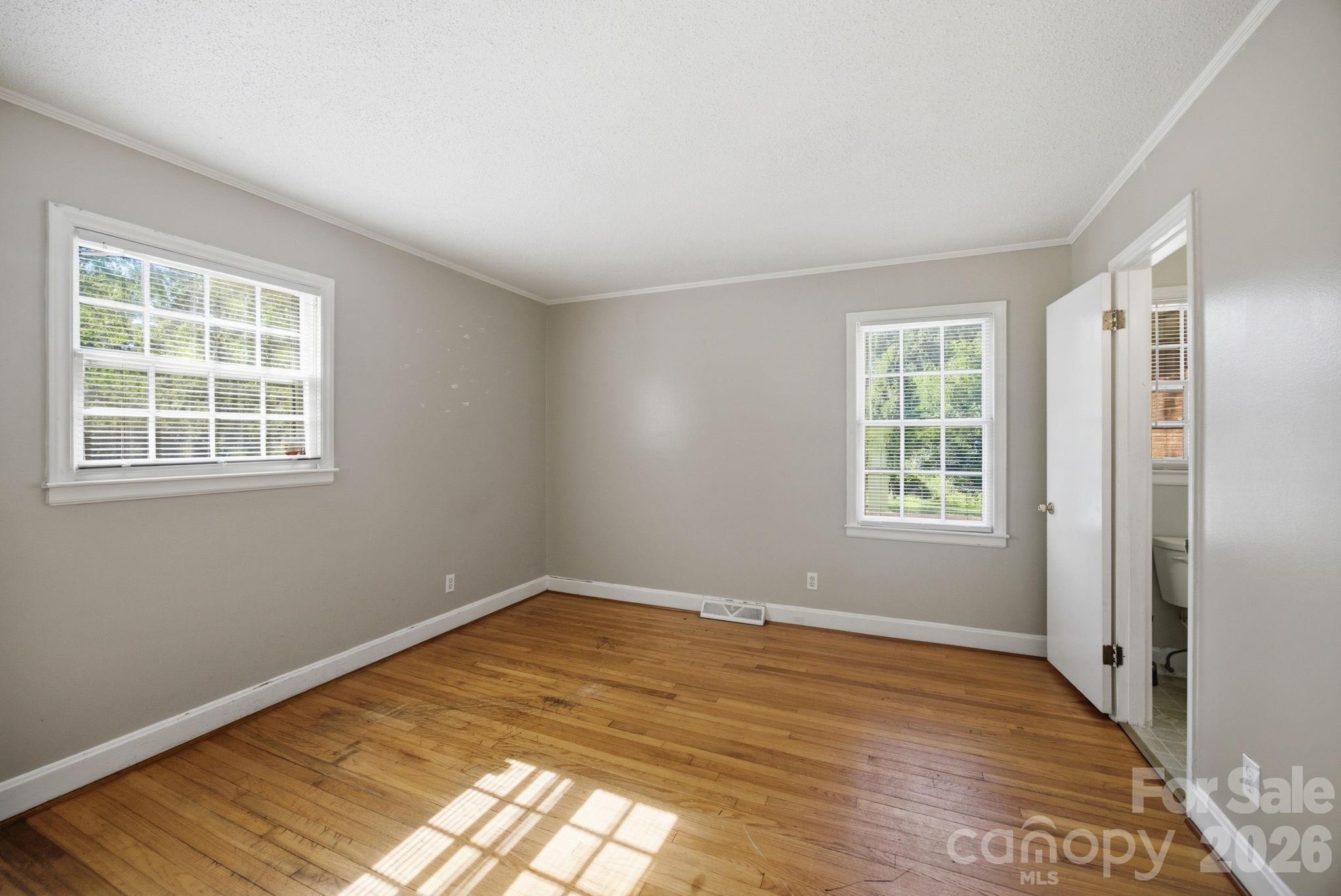 1401 Grovewood Drive — Charlotte