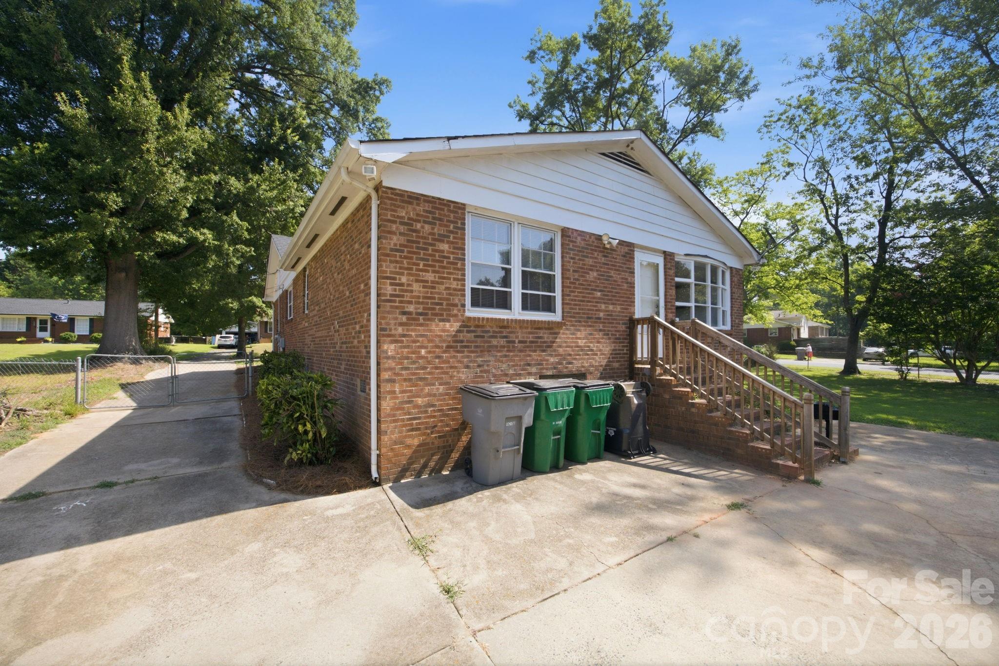 1401 Grovewood Drive — Charlotte