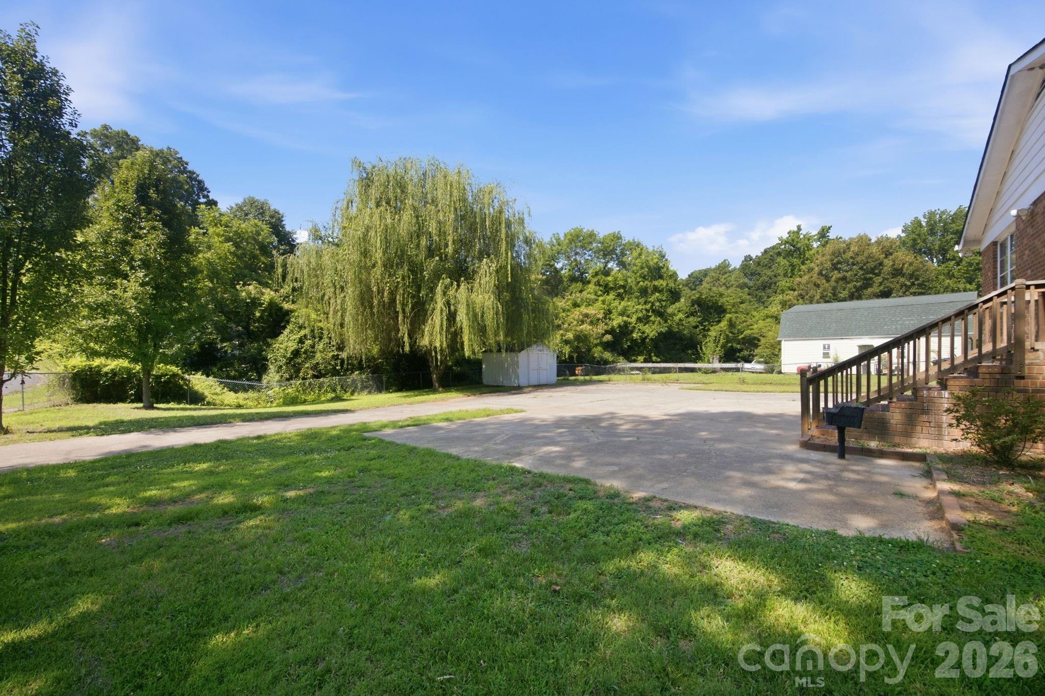 1401 Grovewood Drive — Charlotte