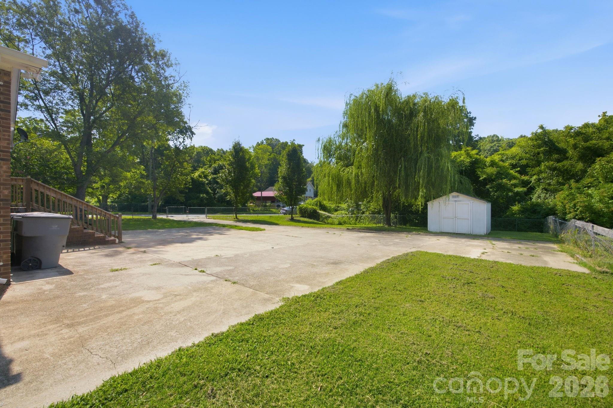 1401 Grovewood Drive — Charlotte