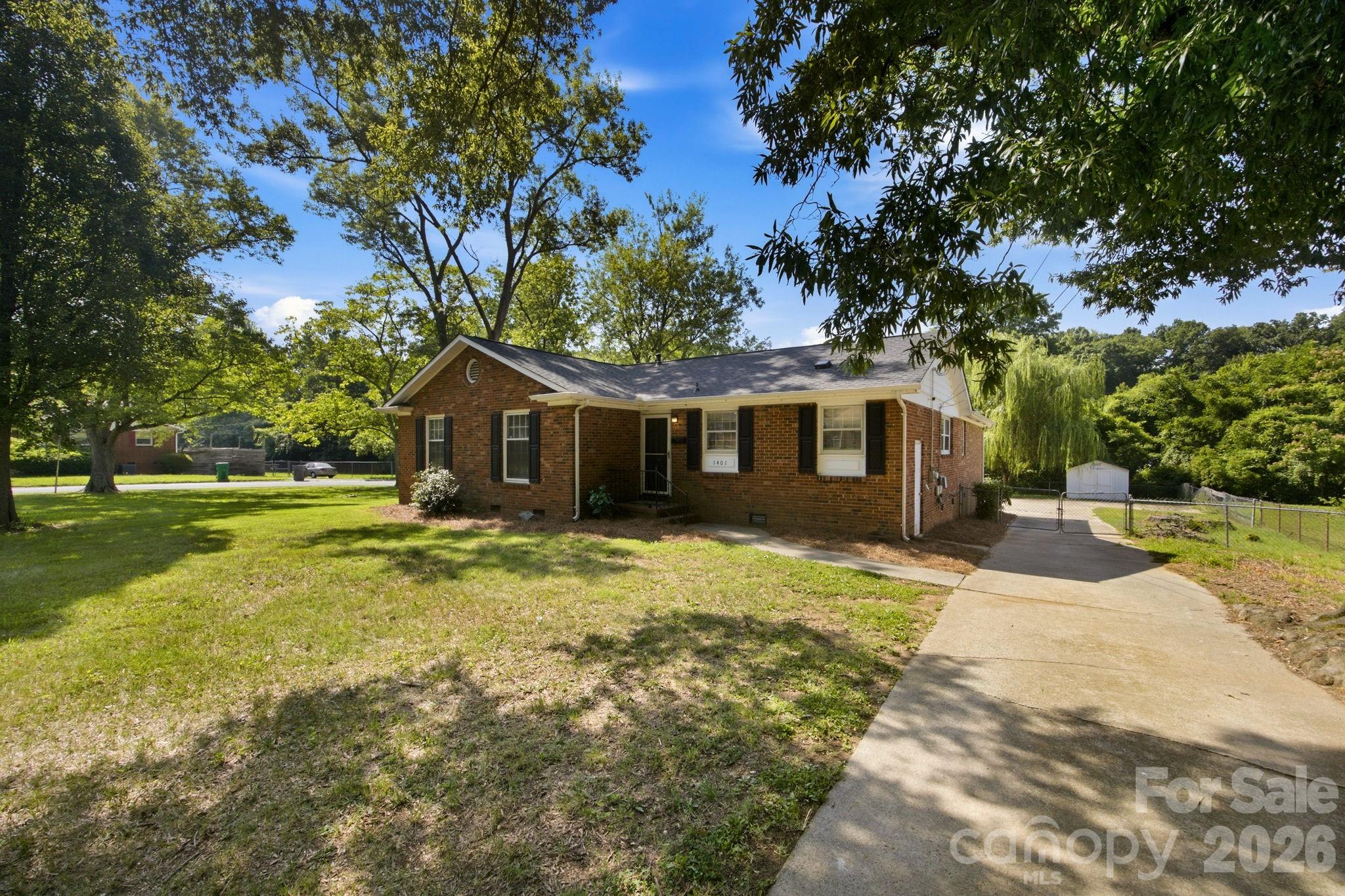 1401 Grovewood Drive — Charlotte