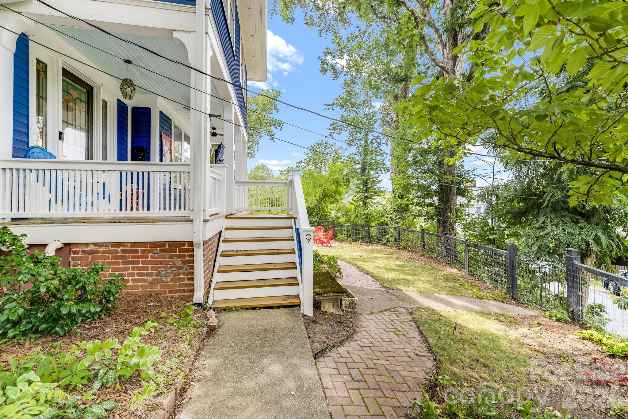 9 Houston Street — Asheville