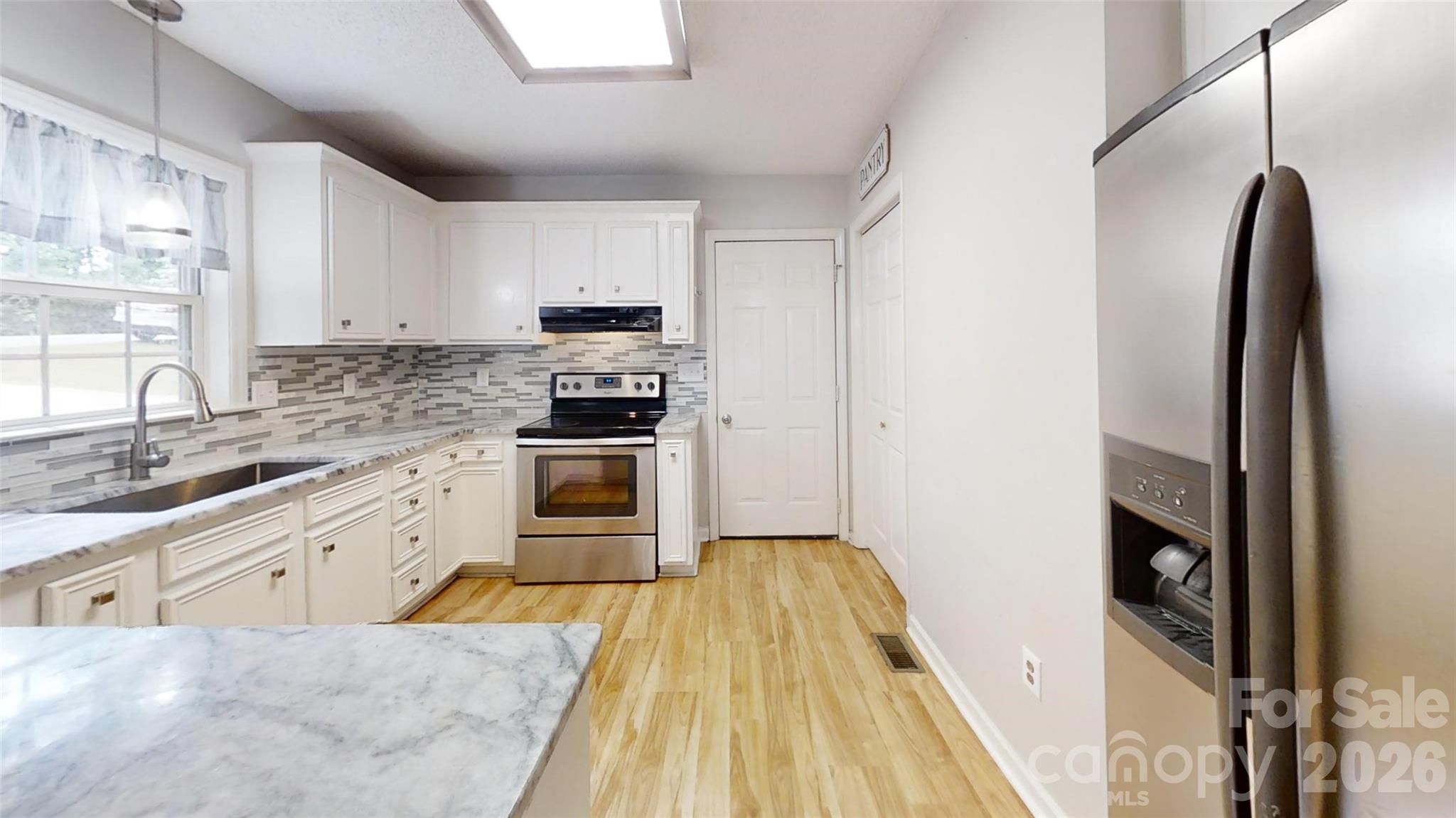 49 Laurel Street — Granite Falls
