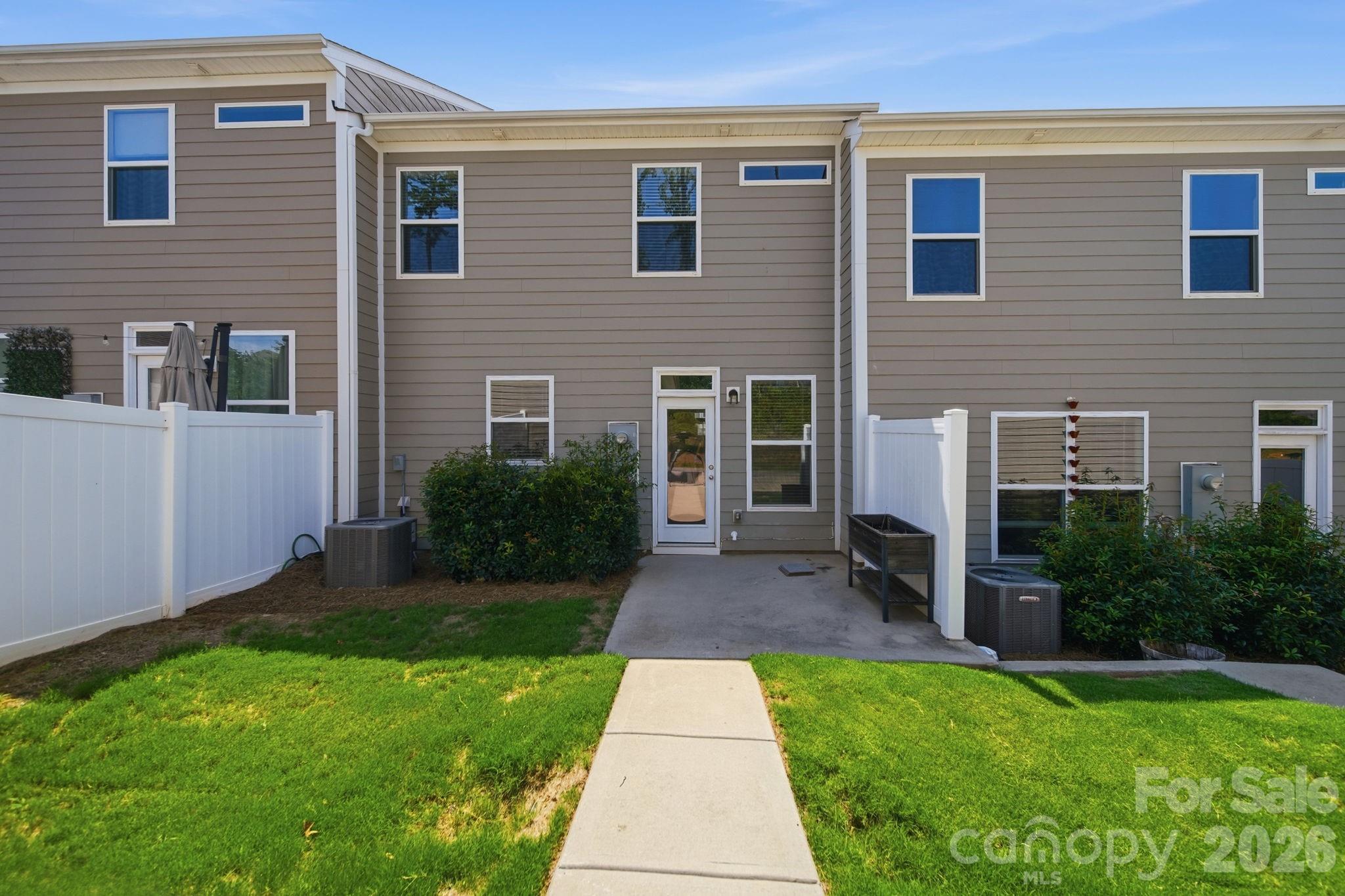 1125 Township Parkway — Belmont