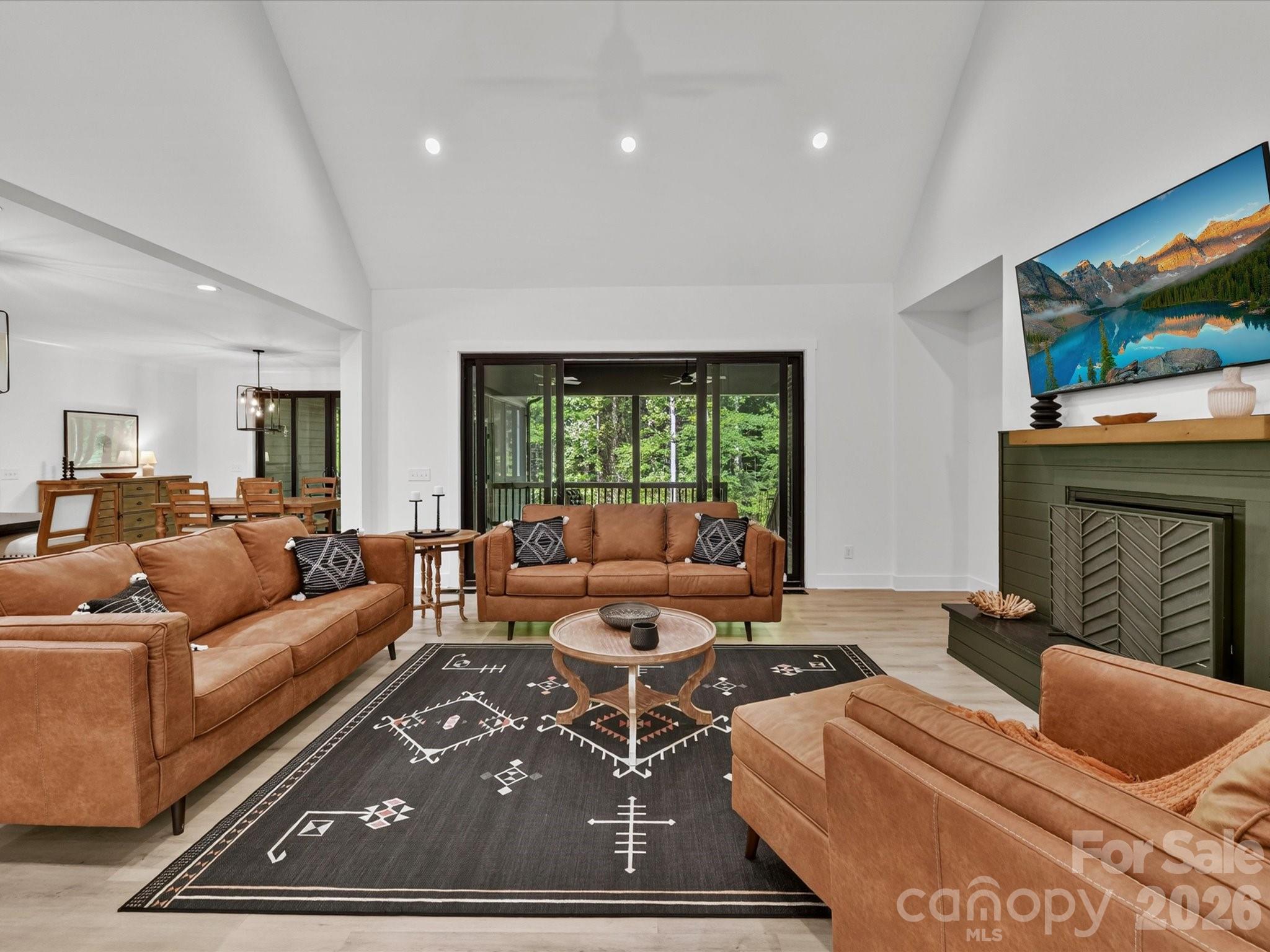 1215 Pine Forest Drive — Lancaster