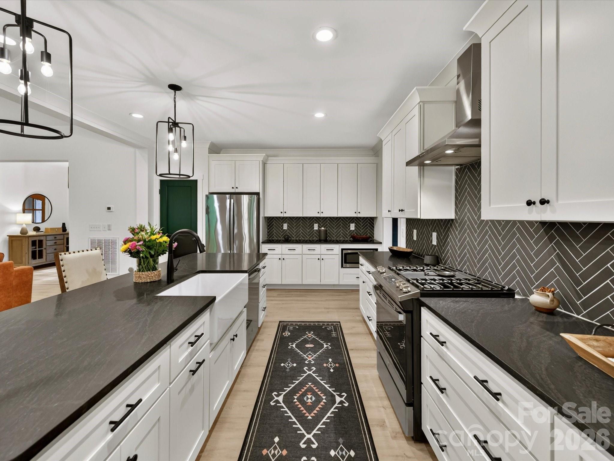1215 Pine Forest Drive — Lancaster