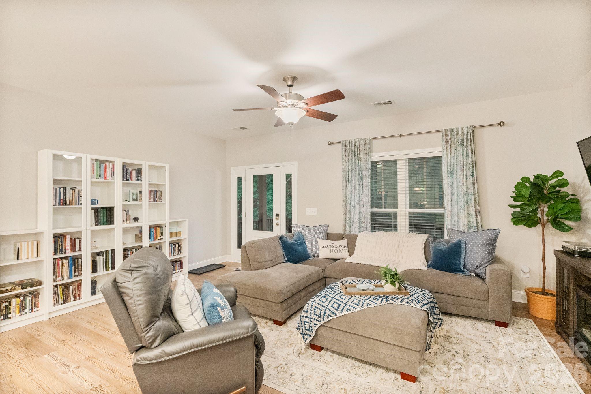 1601 Charlotte Highway — York