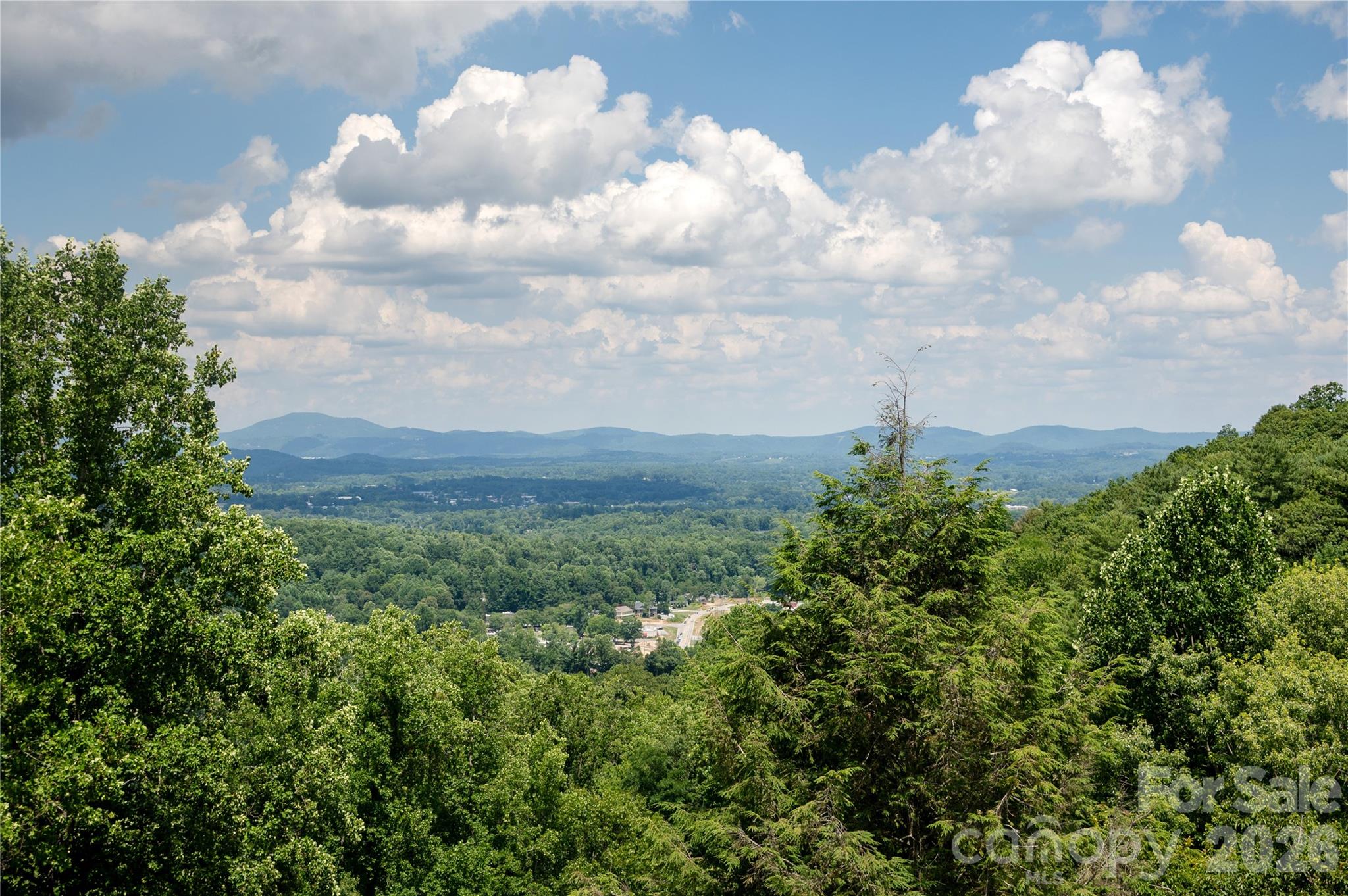 159 Country Ridge Road — Hendersonville