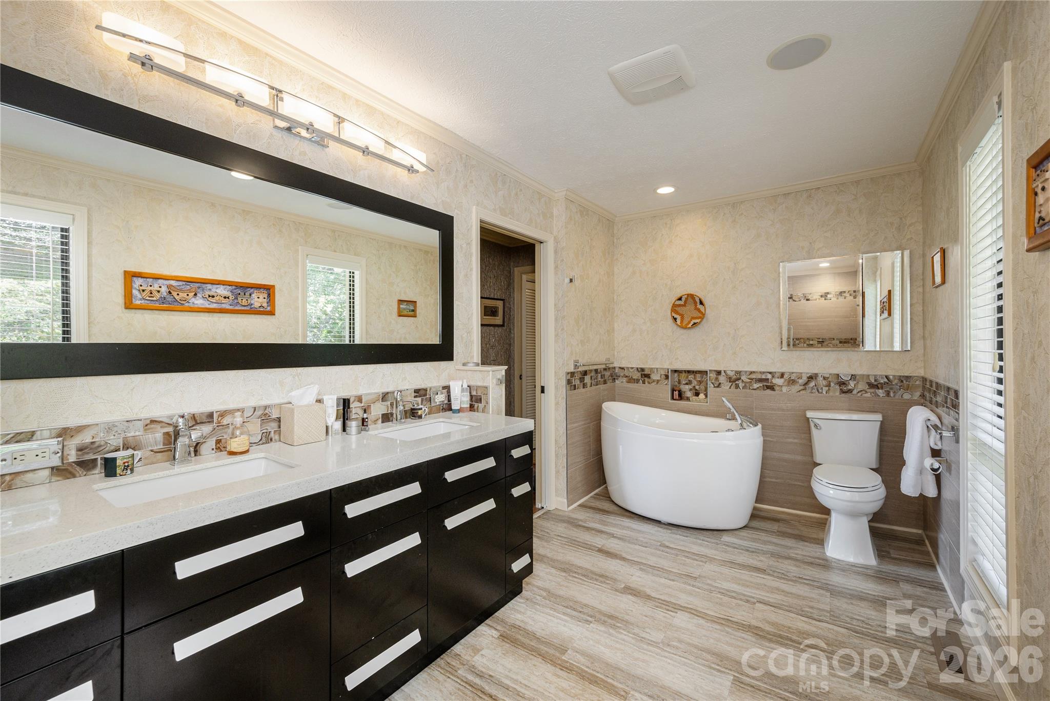 159 Country Ridge Road — Hendersonville
