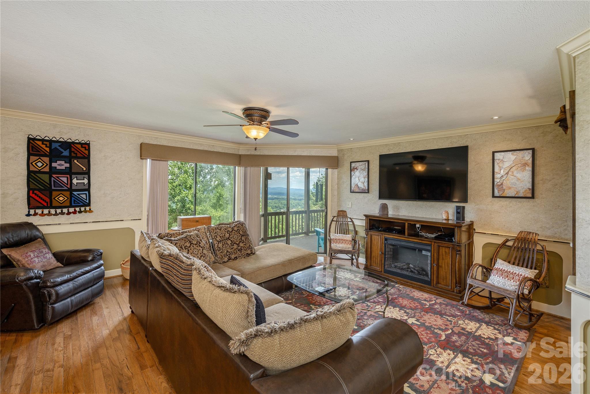 159 Country Ridge Road — Hendersonville
