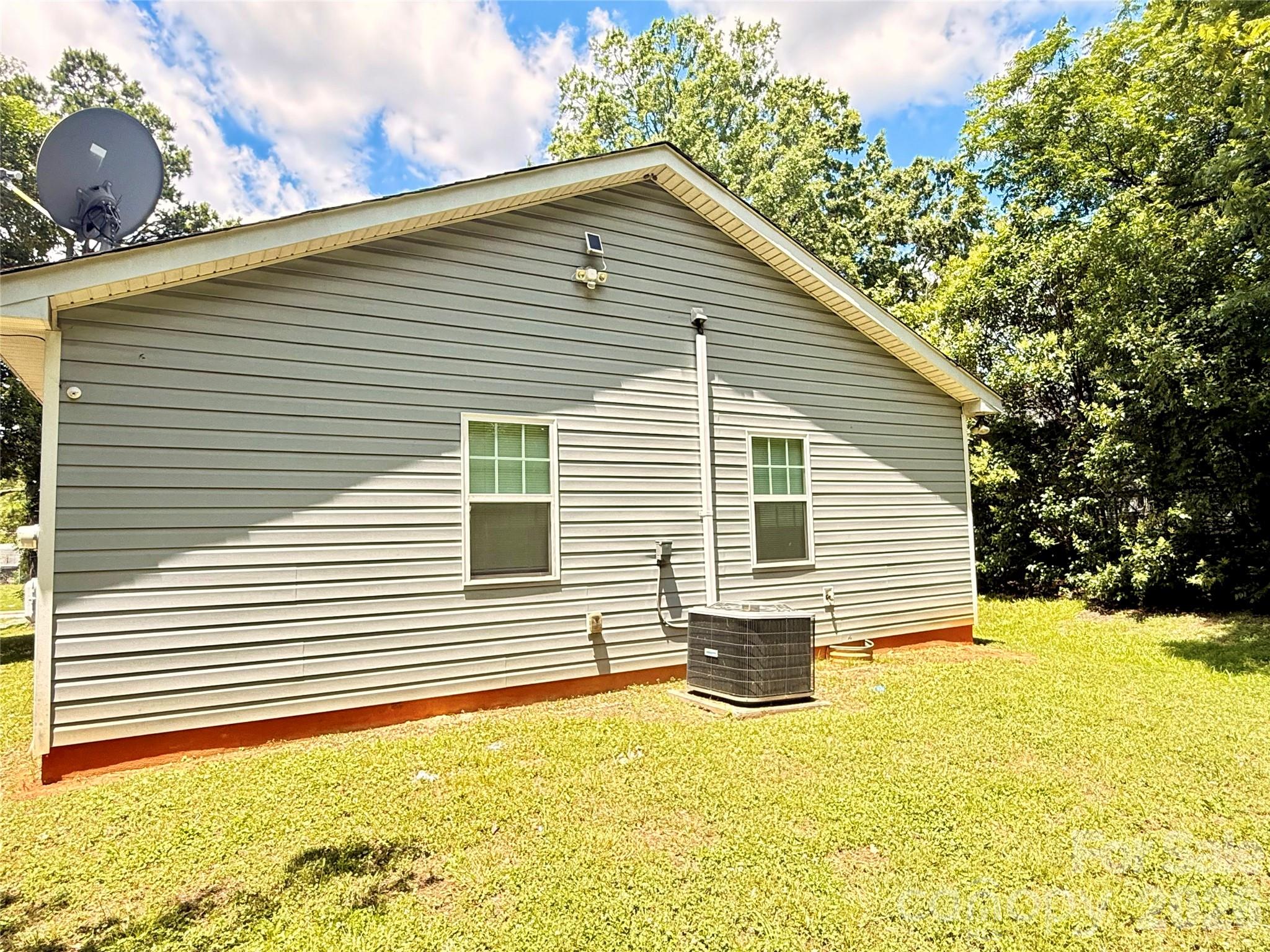 2209 Julia Avenue — Charlotte