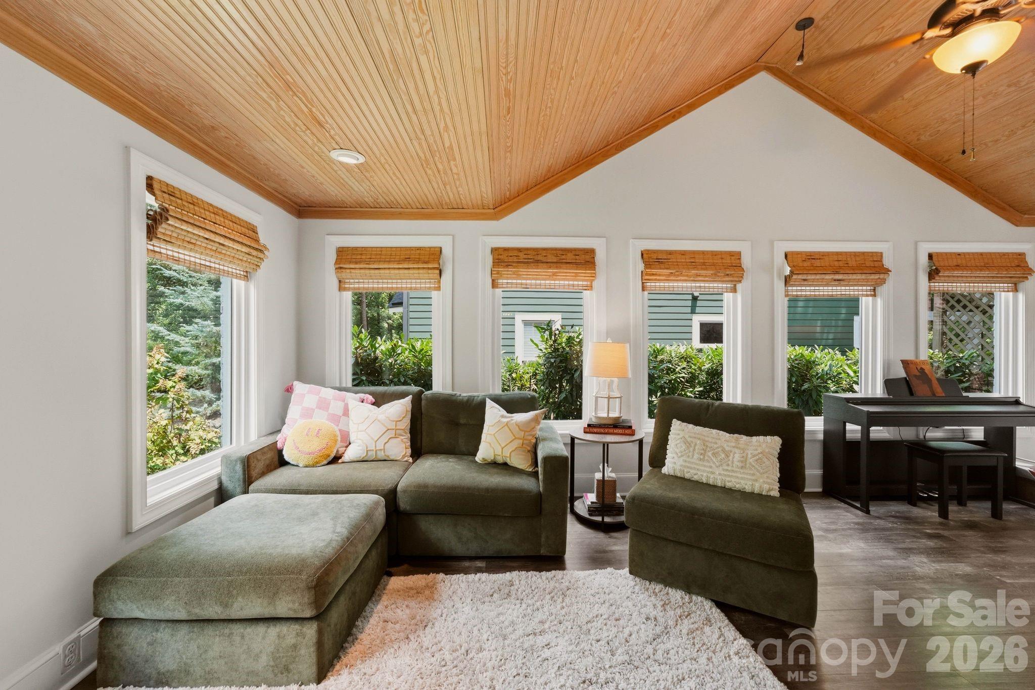 3134 Country Club Drive — Charlotte