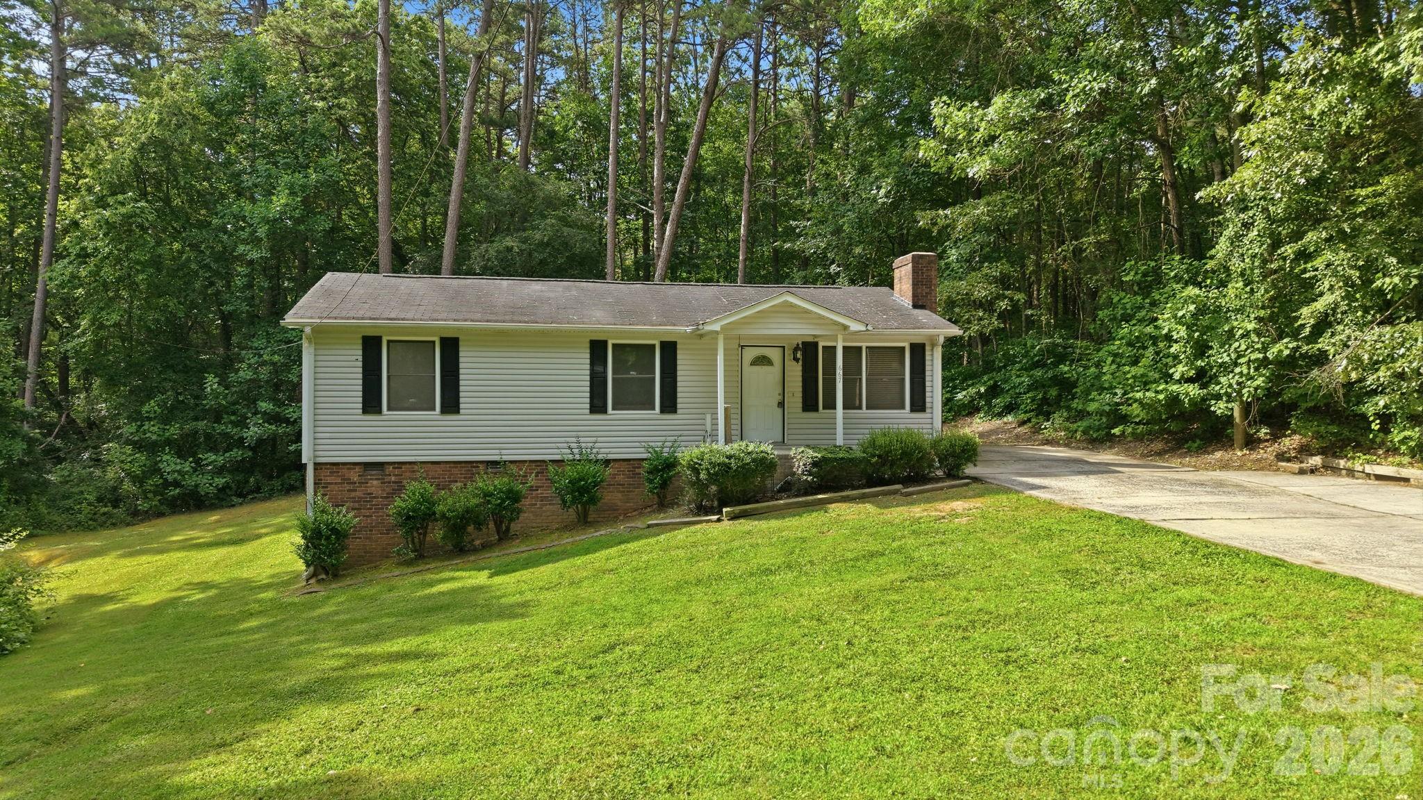 667 Niblick Drive — Gastonia