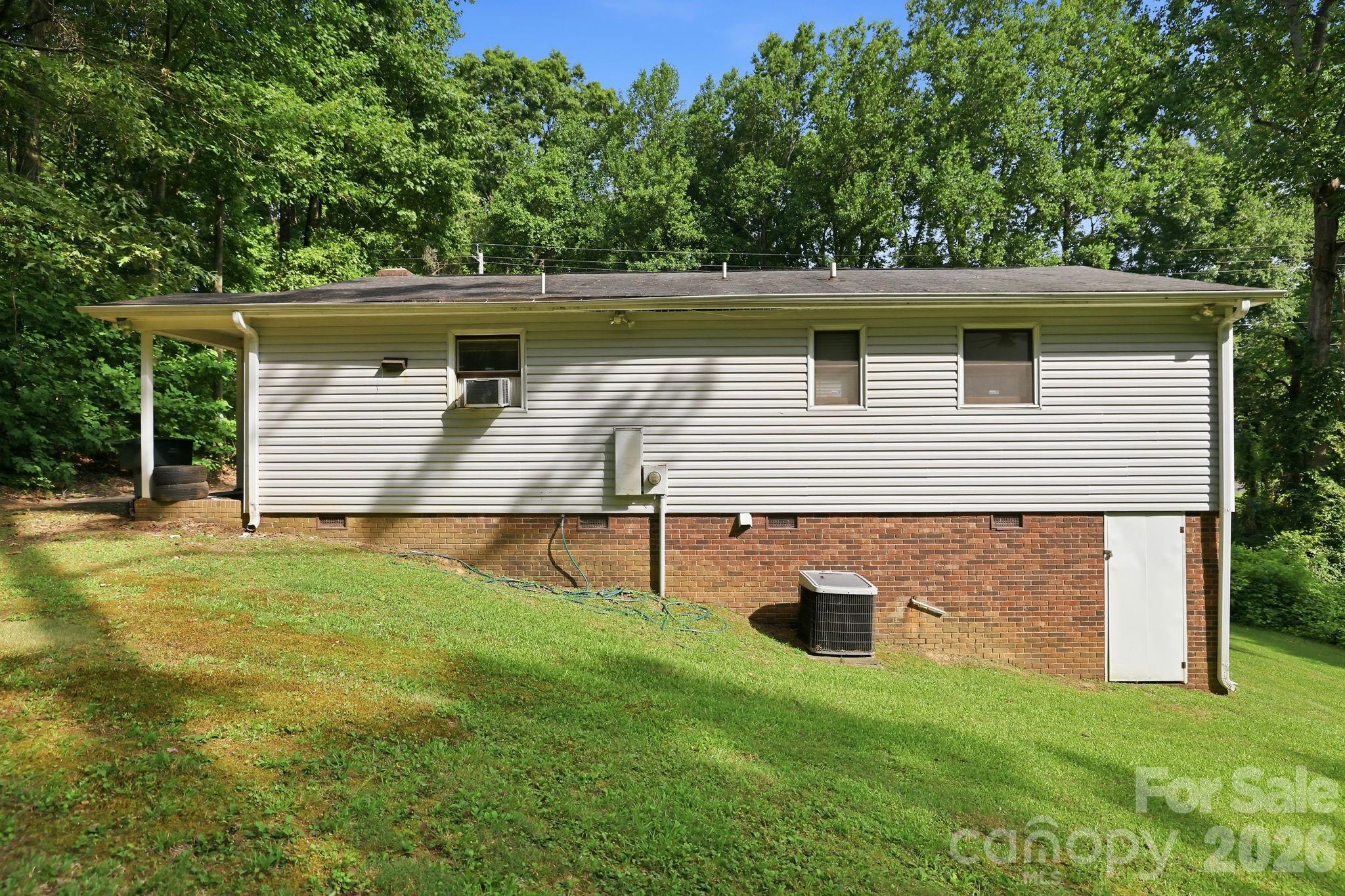667 Niblick Drive — Gastonia