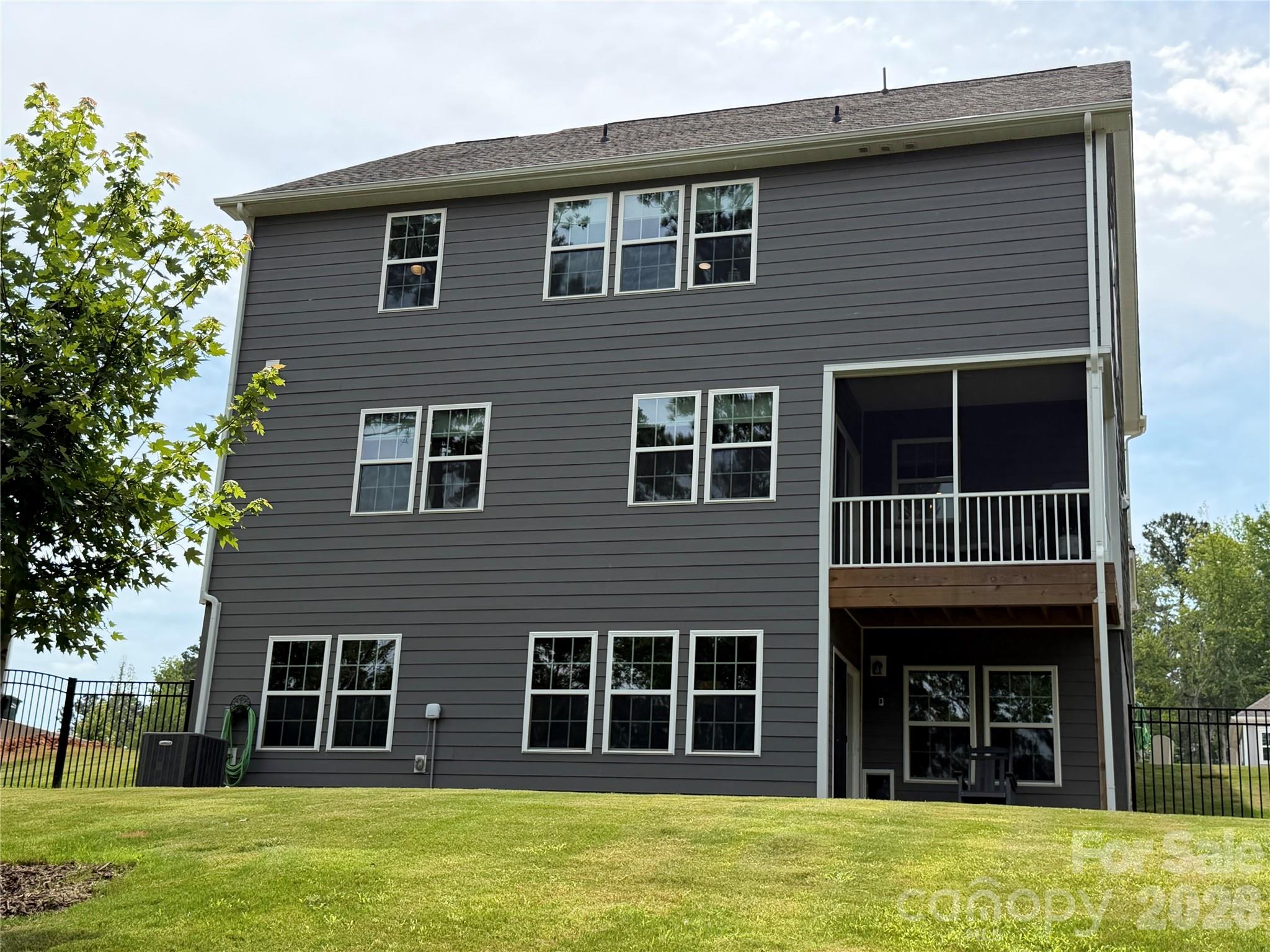 199 Hamptons Cove Road — Troutman