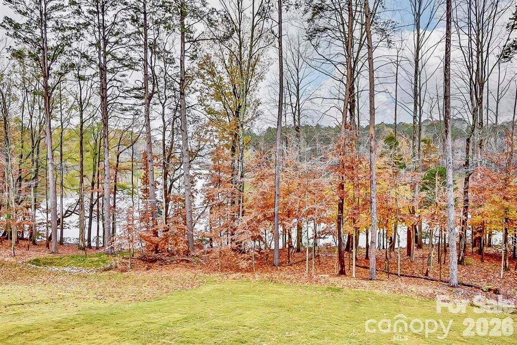 199 Hamptons Cove Road — Troutman