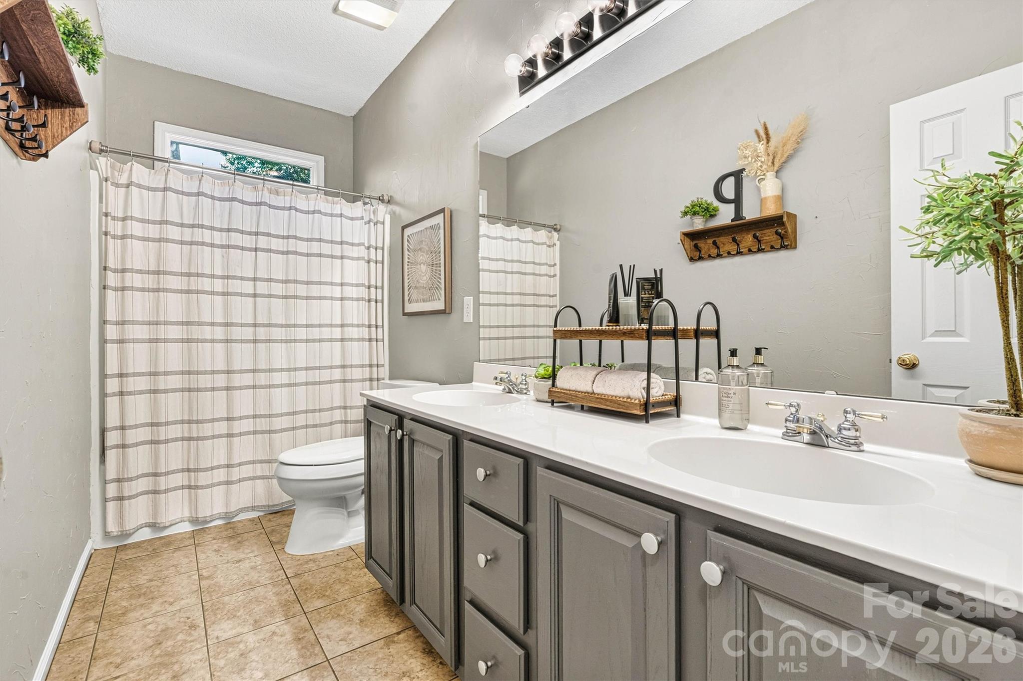 17441 Cambridge Grove Drive — Huntersville