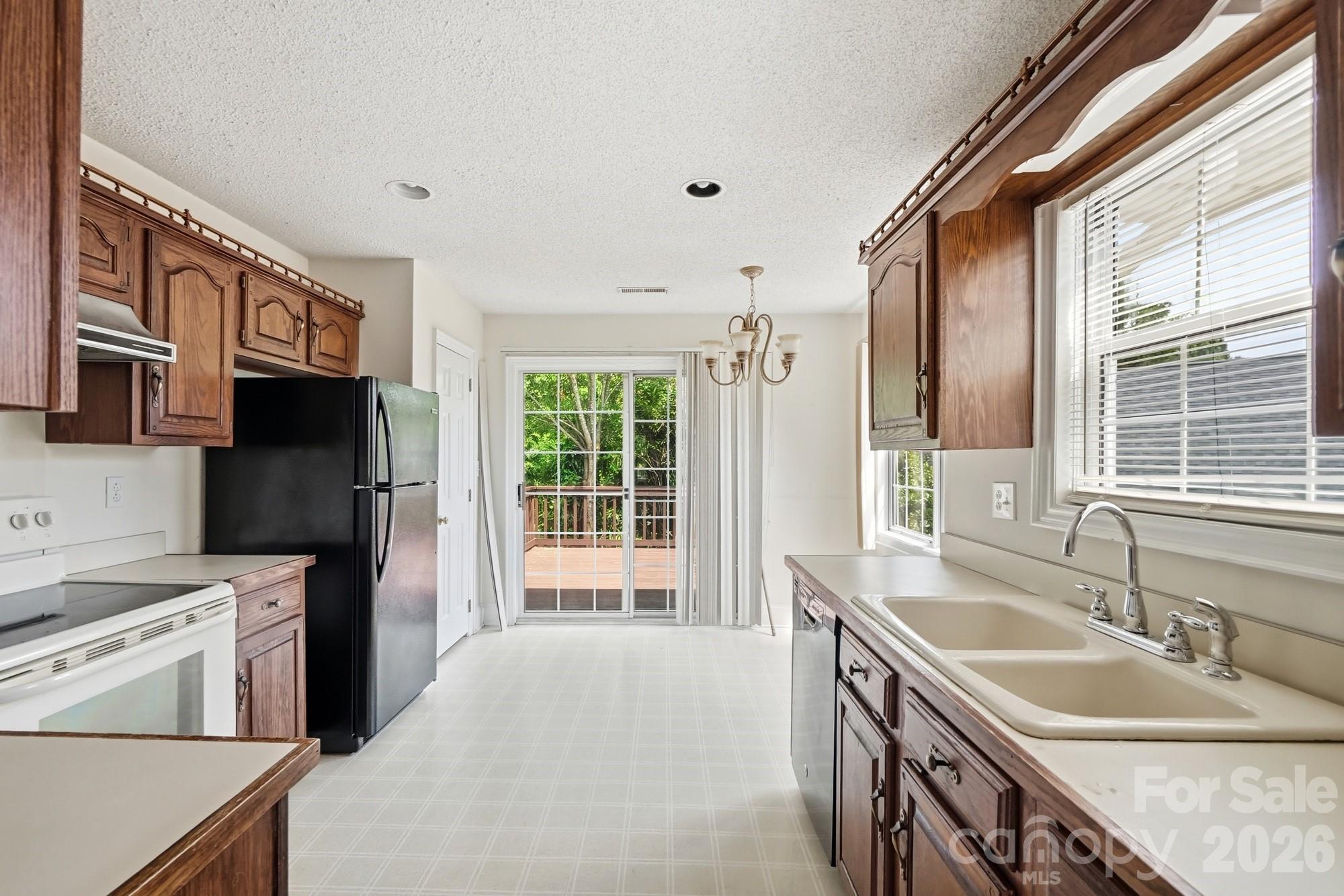 2914 Huckleberry Hill Drive — Fort Mill