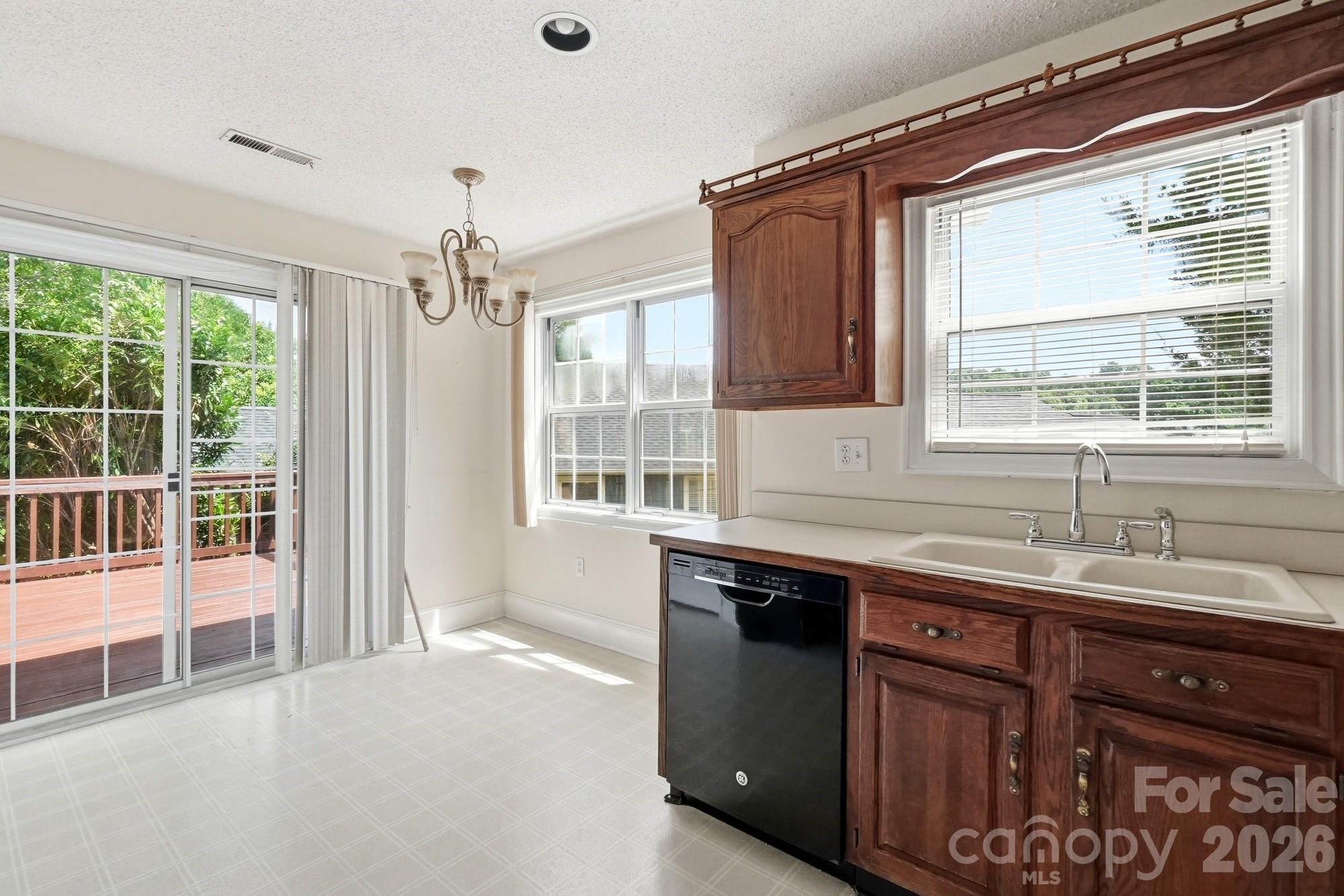 2914 Huckleberry Hill Drive — Fort Mill