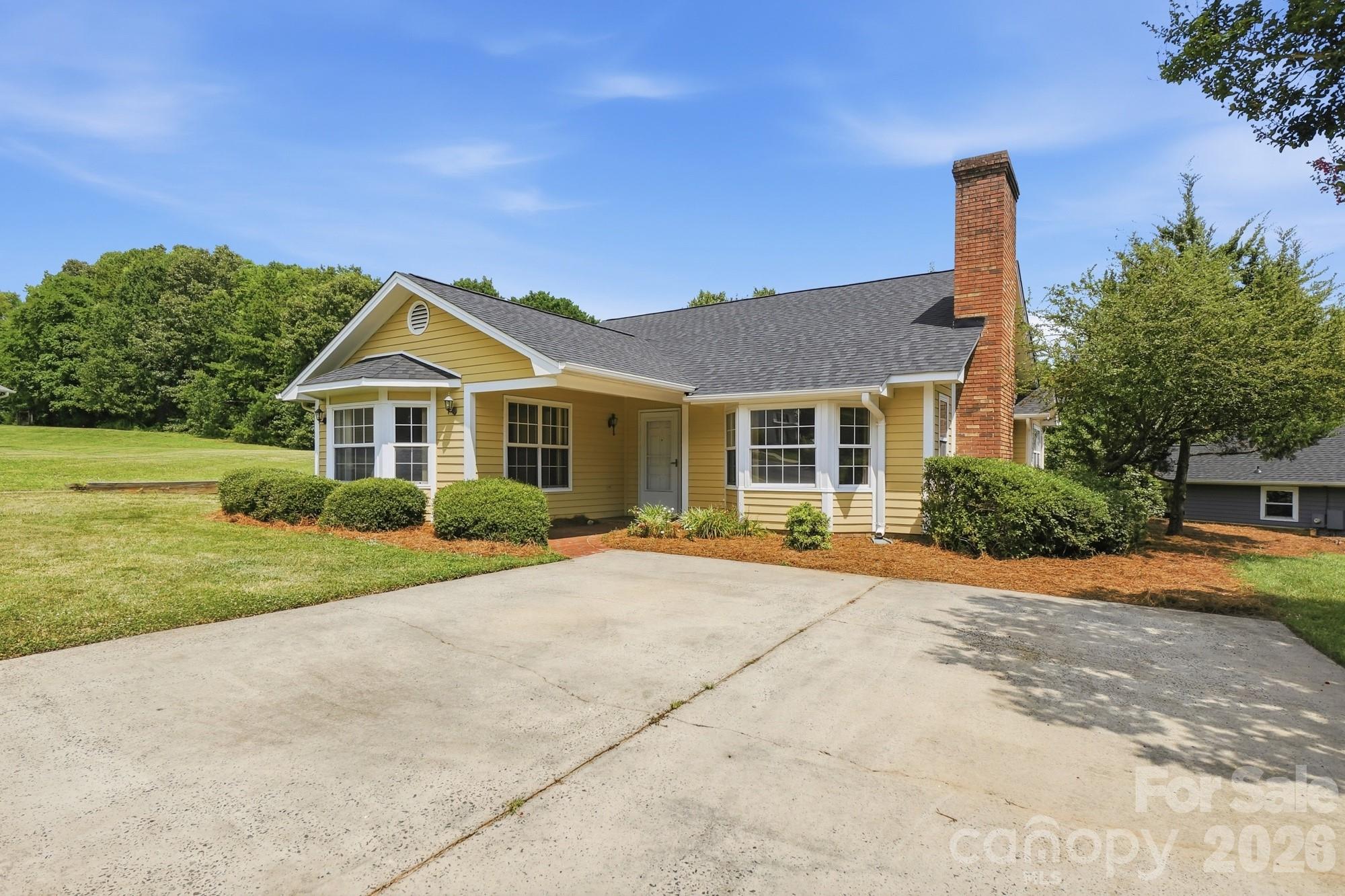 2914 Huckleberry Hill Drive — Fort Mill