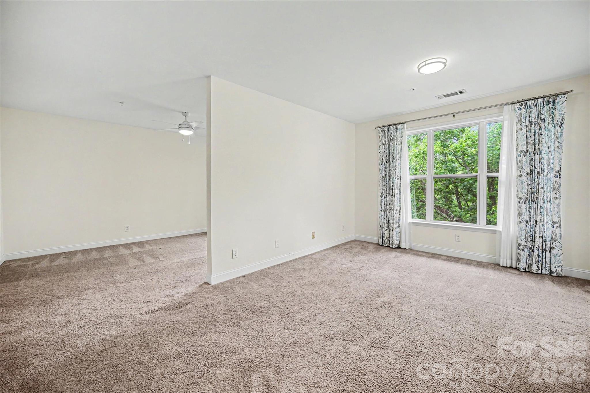 1000 E Woodlawn Road #415 — Charlotte