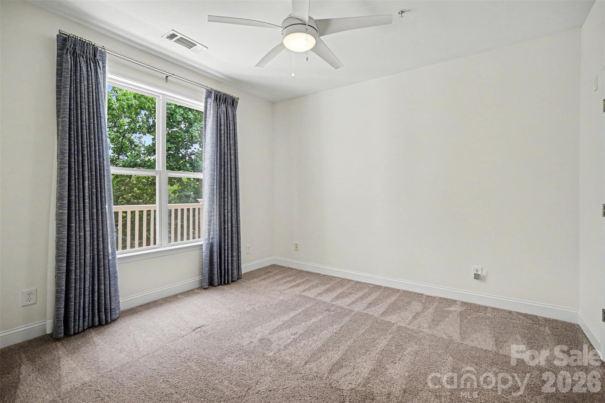 1000 E Woodlawn Road #415 — Charlotte