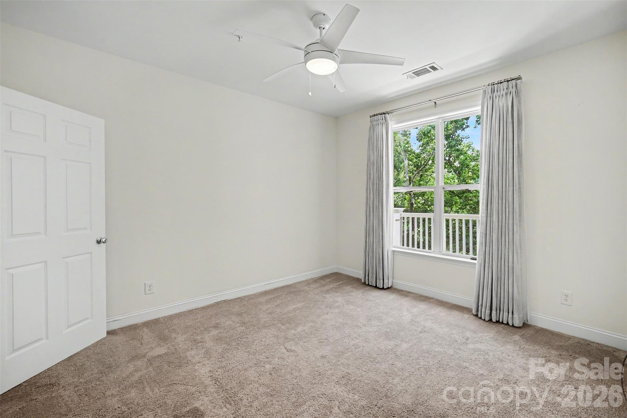 1000 E Woodlawn Road #415 — Charlotte