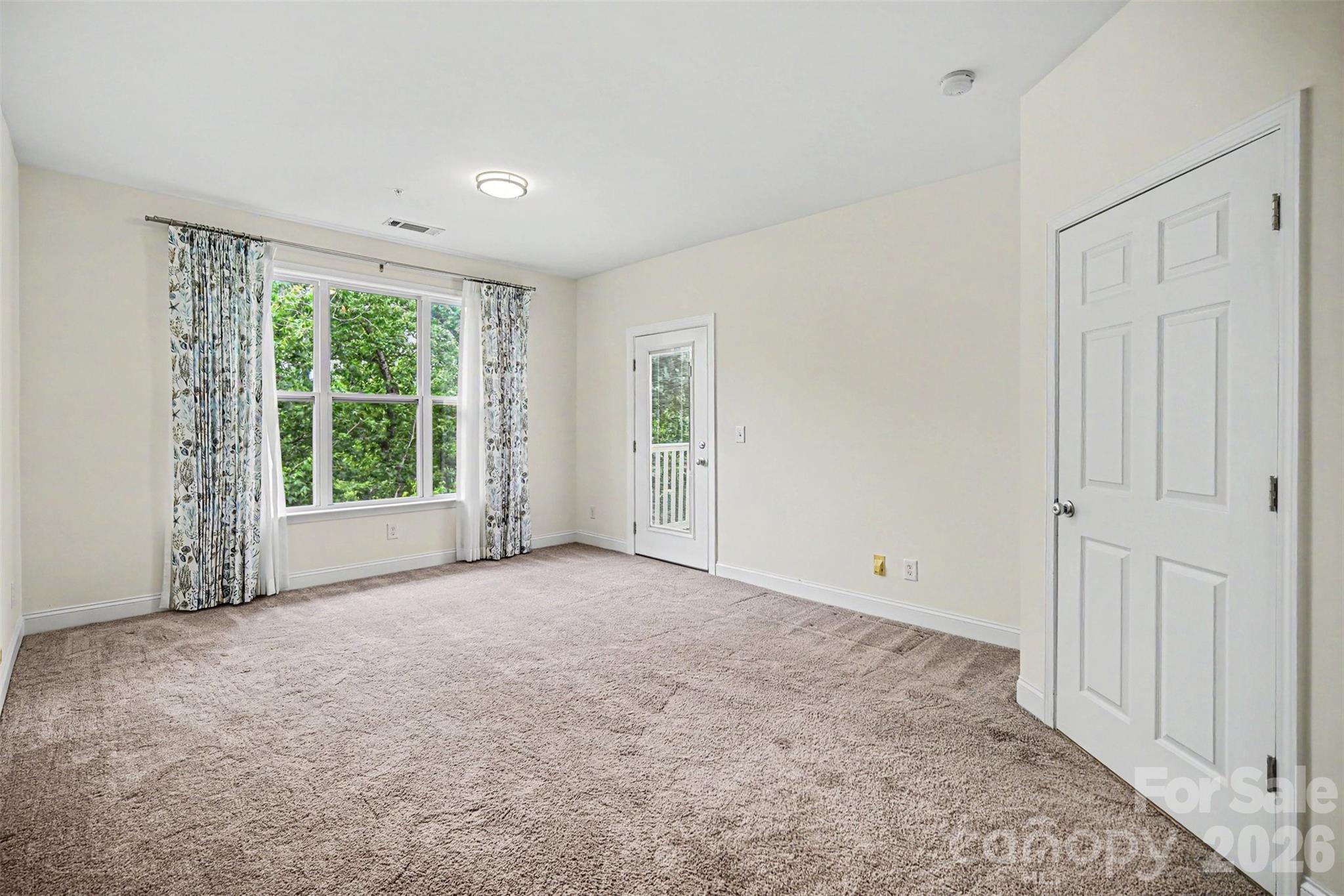 1000 E Woodlawn Road #415 — Charlotte