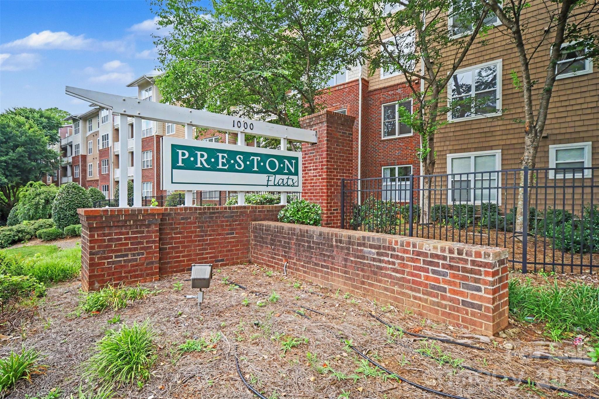 1000 E Woodlawn Road #415 — Charlotte