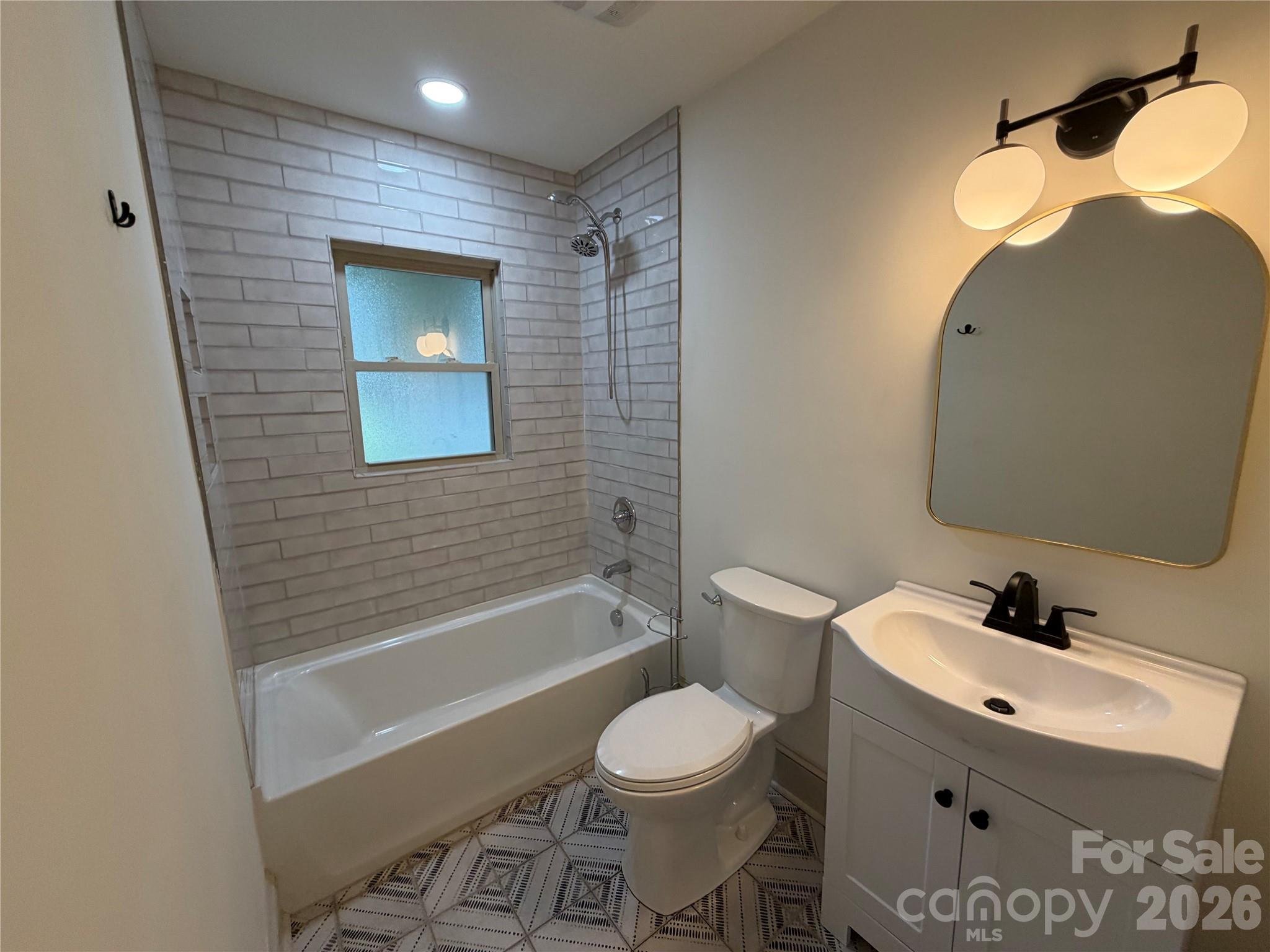 3649 Taylorsville Highway — Statesville