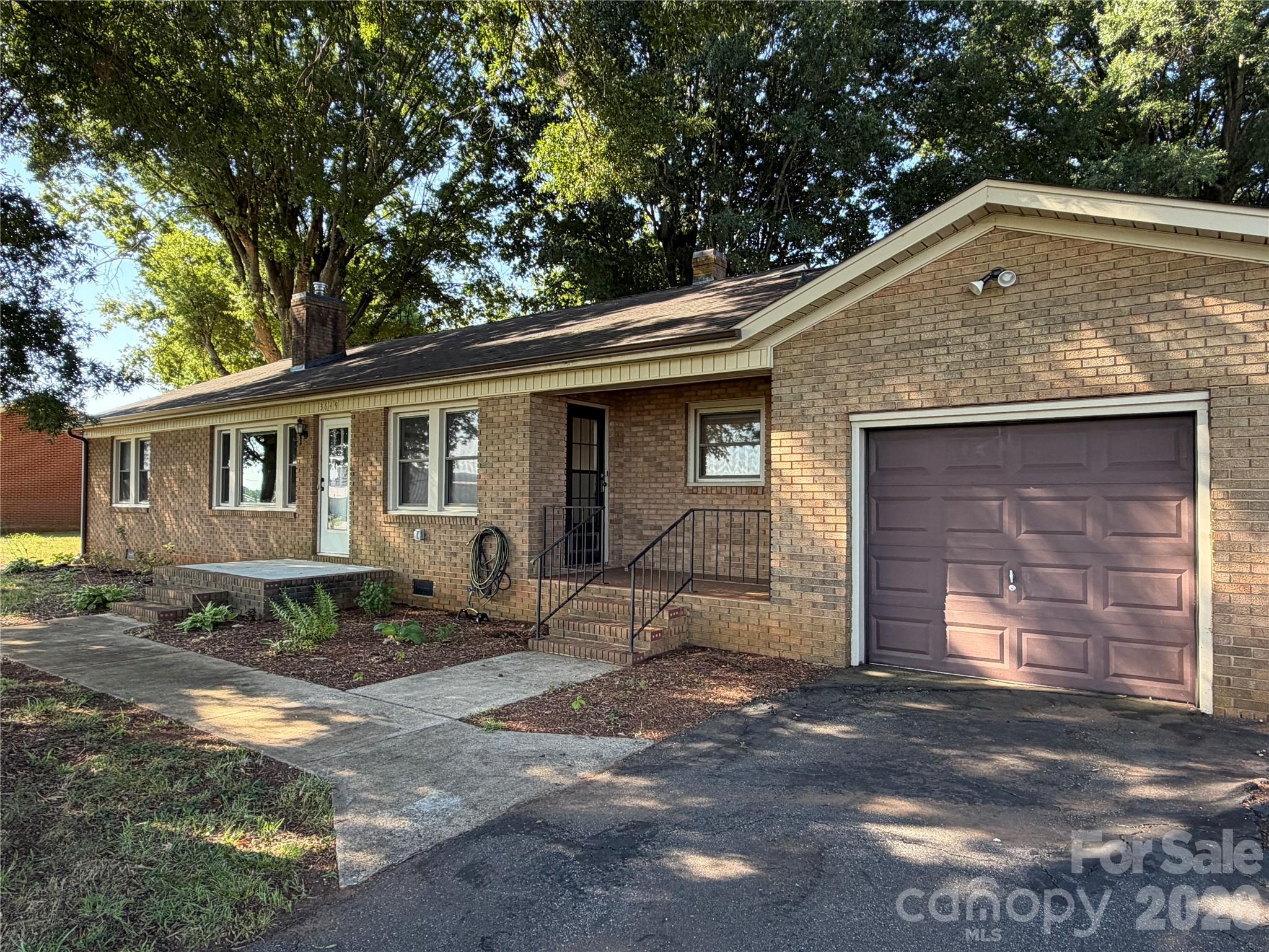 3649 Taylorsville Highway — Statesville