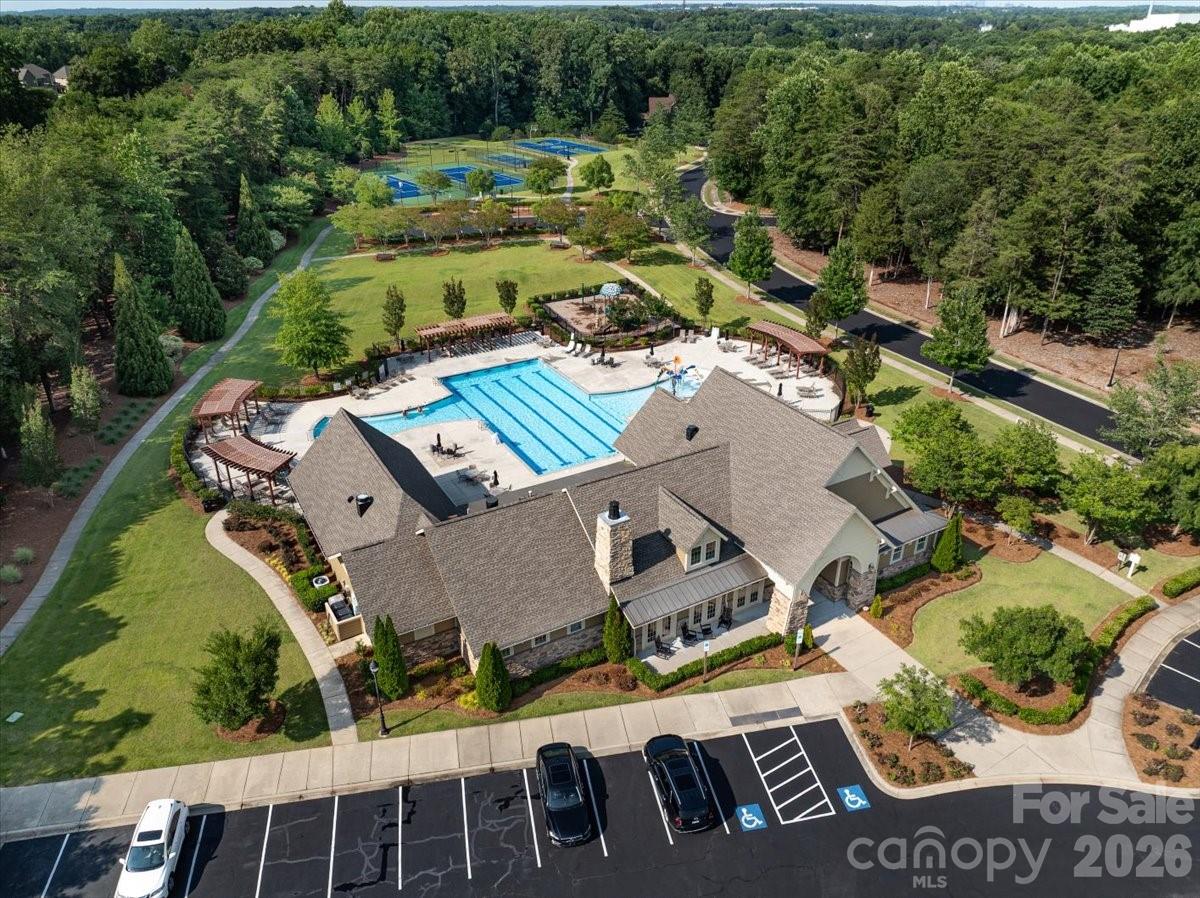 12515 Current Drive — Charlotte